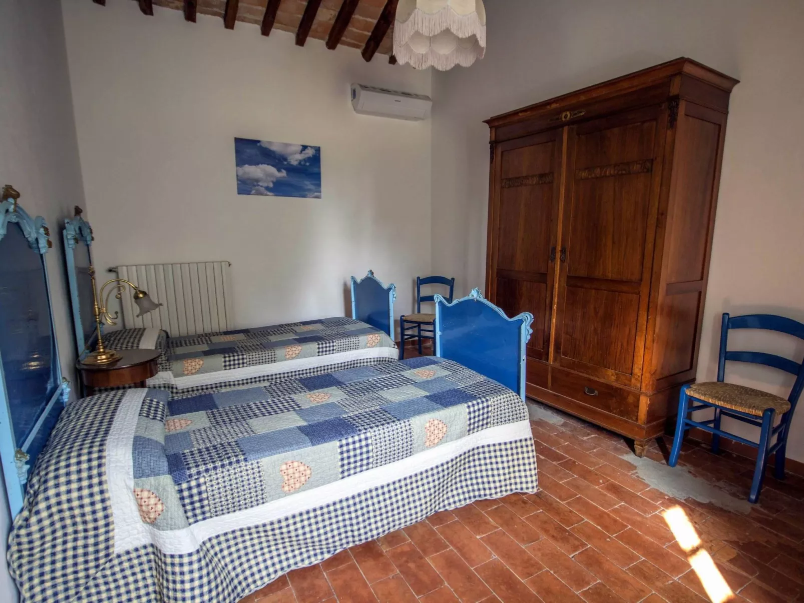 'Dispensa3' mit Schwimmbad-Inside