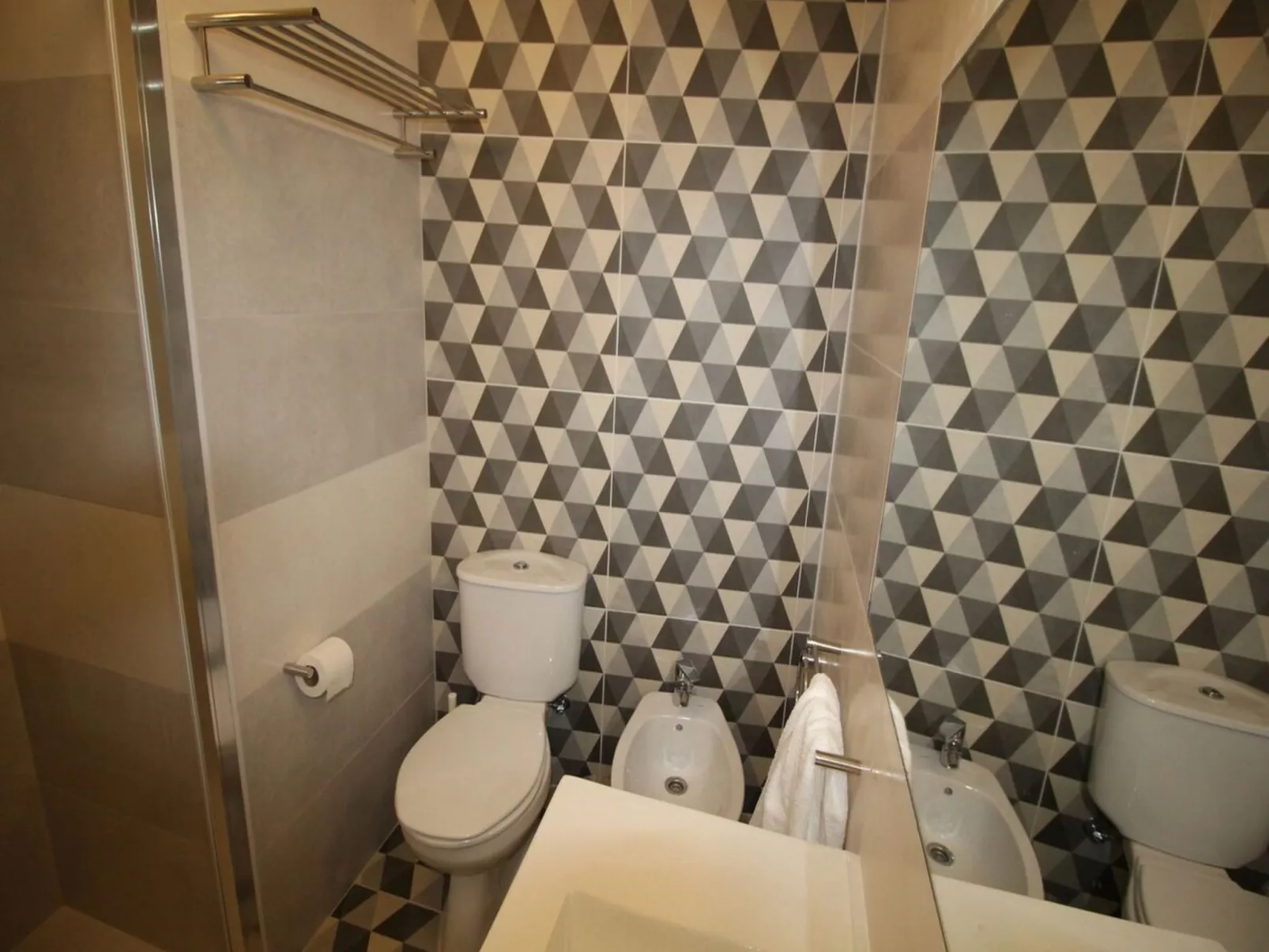 Aveiro Apartment mit Patio-Drinnen