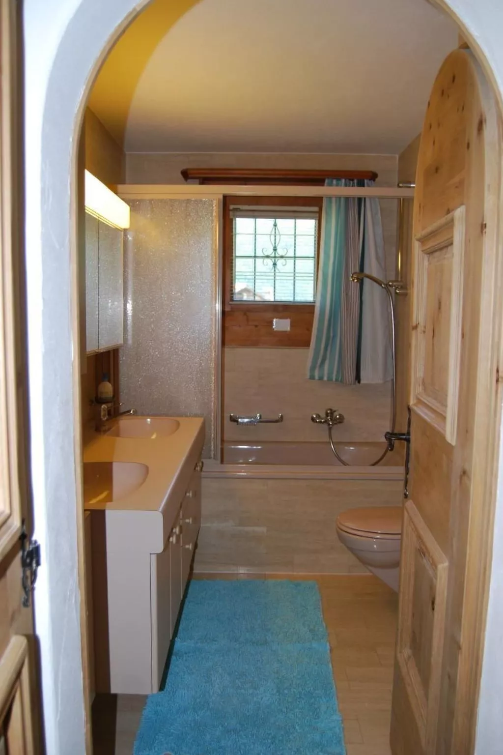 Chesa Larschigna-Inside