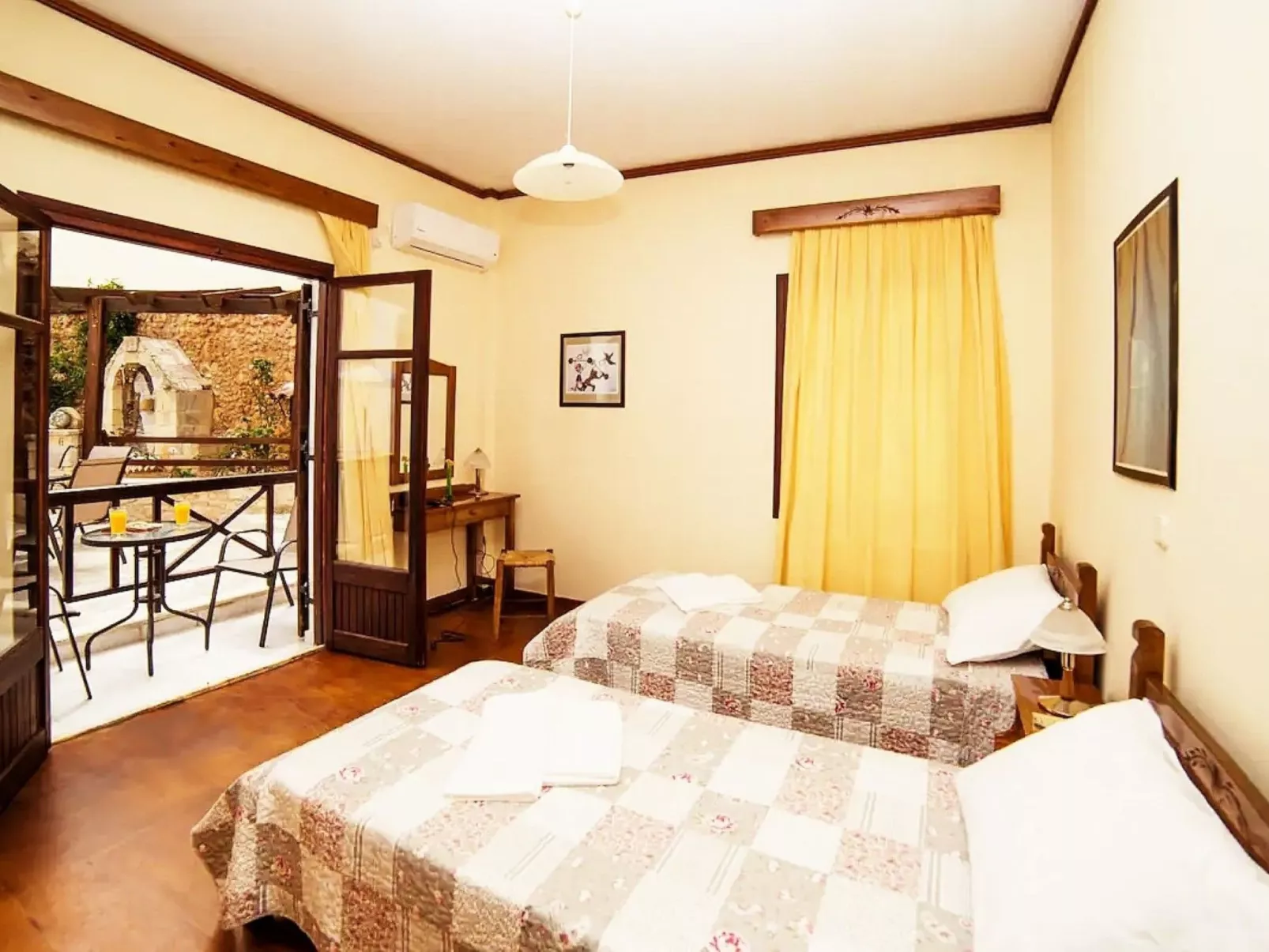 Villa Amarandos-Drinnen