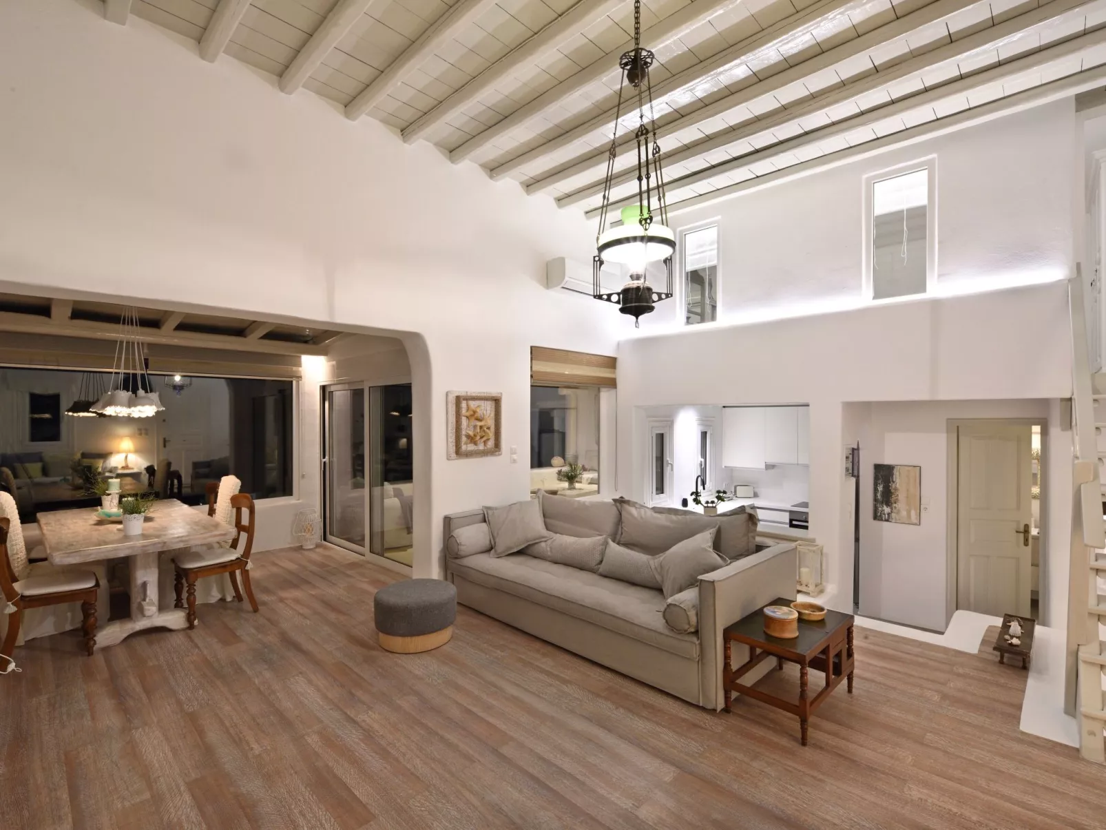 Wunderschöne Villa mit Meerblick und Infinity-Po-Inside