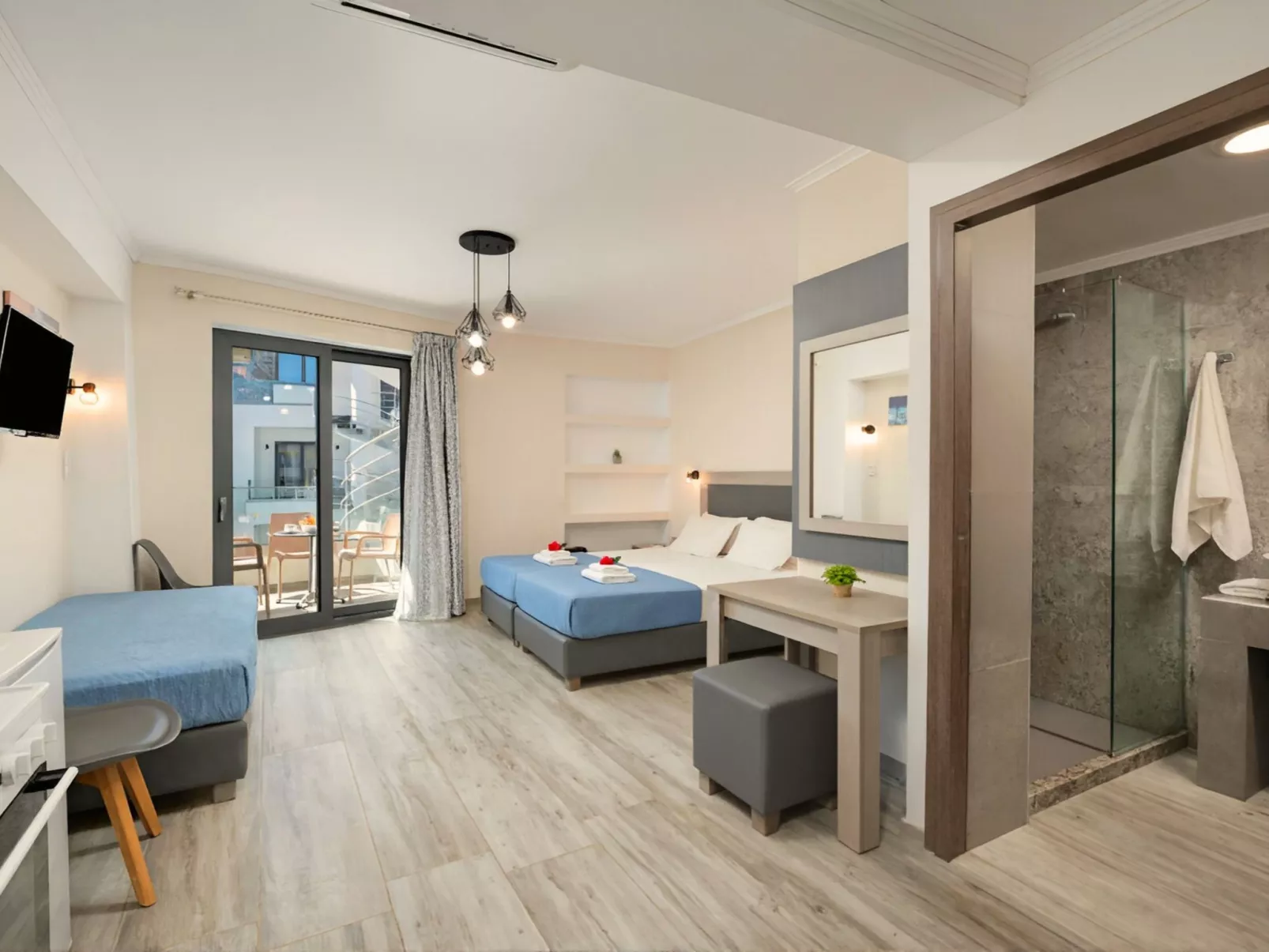 Pnoe Beachside Studio-Drinnen