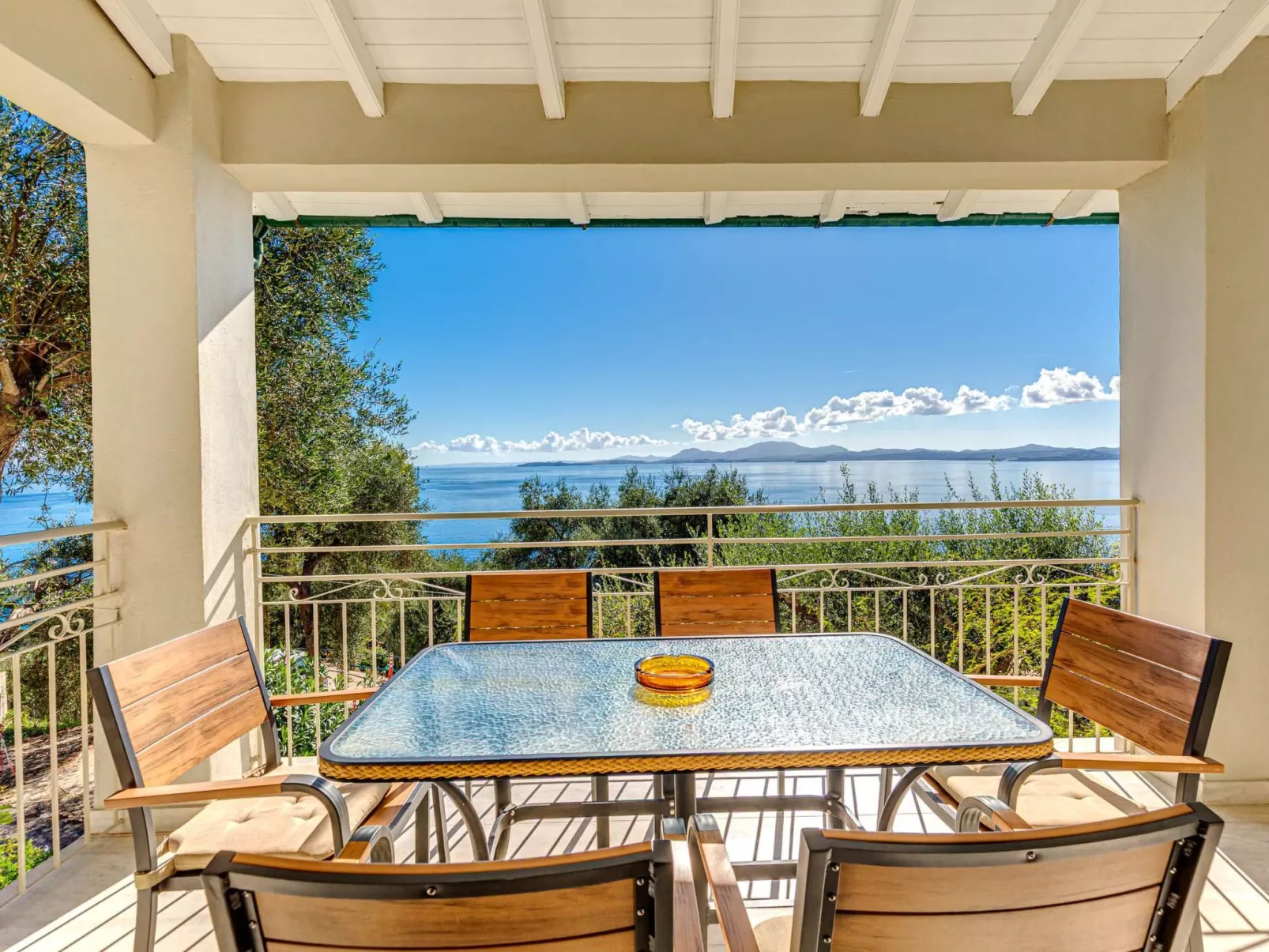 "Villa Nafsika"-Inside