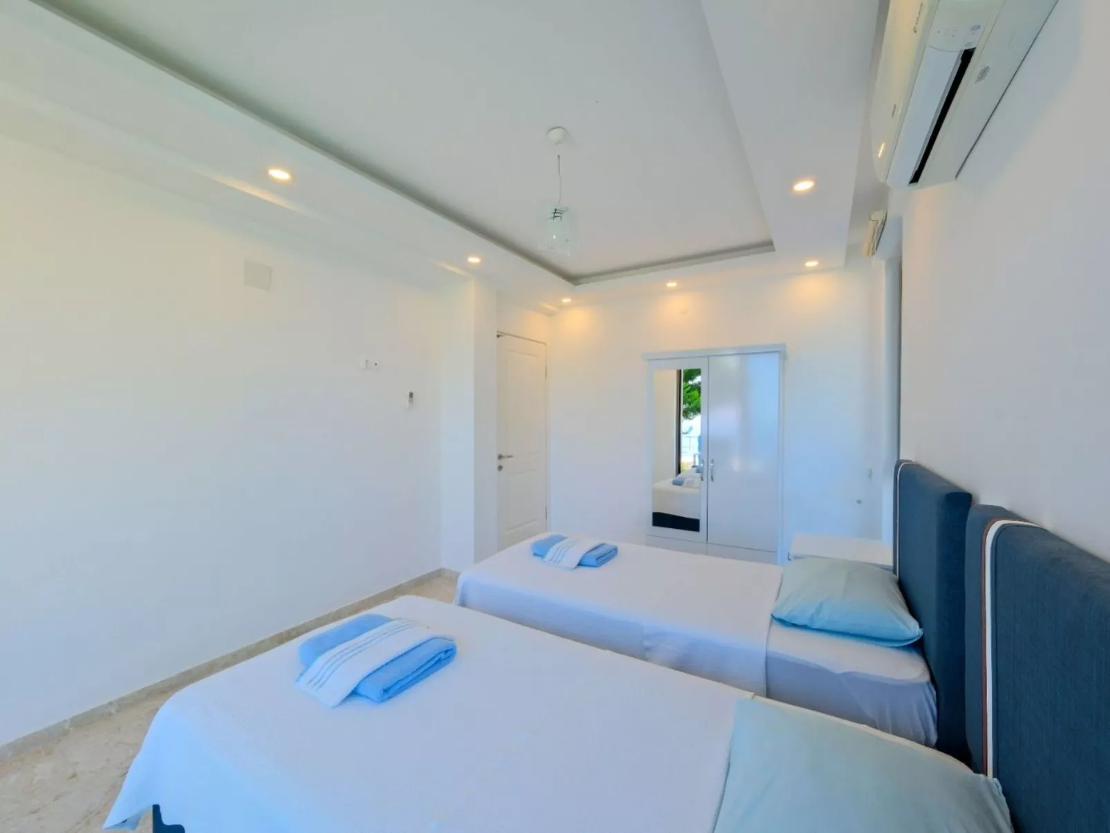 Villa mit unfassbarem Meerblick-Drinnen