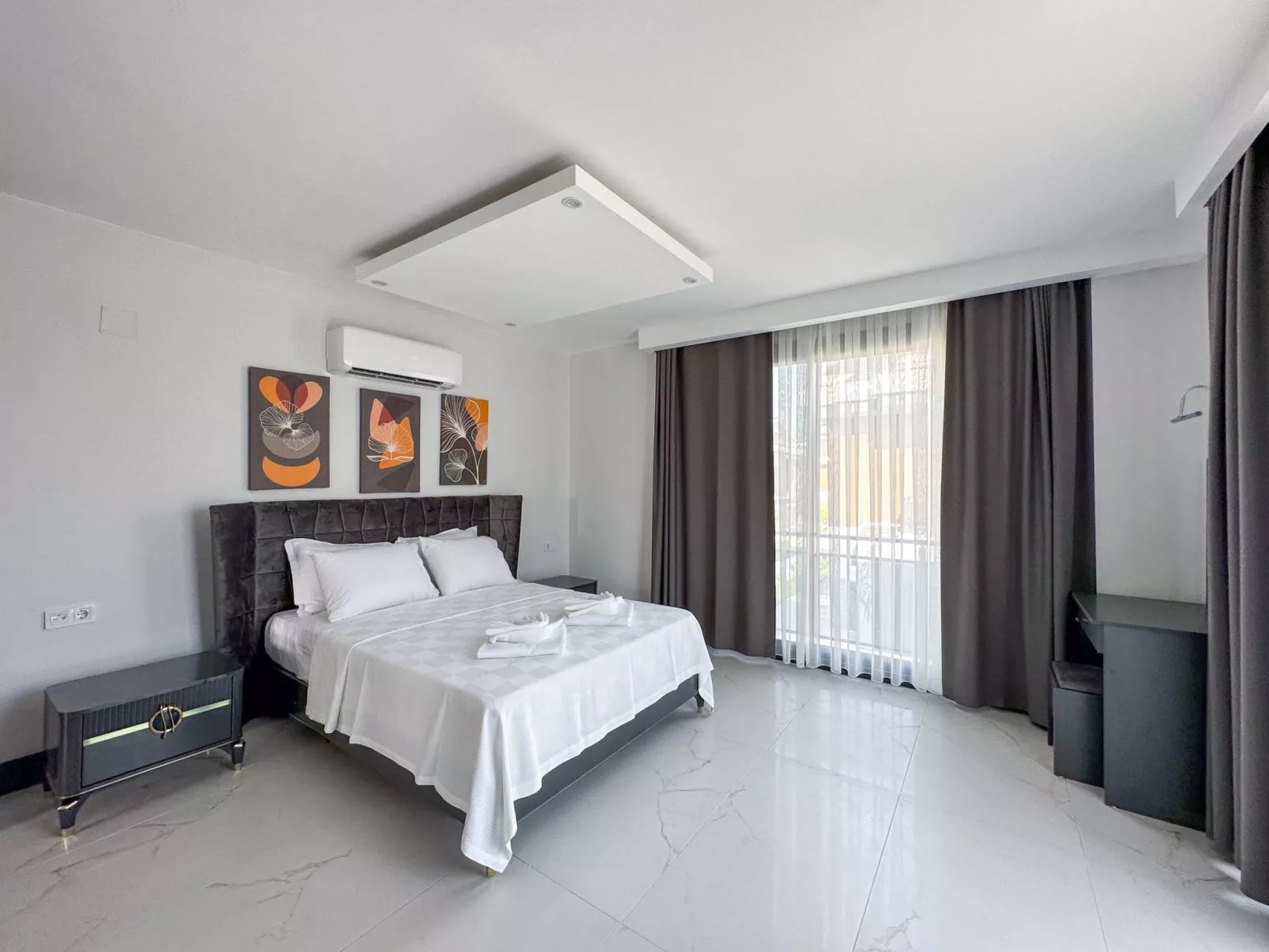 Luxuriöse Villa "Galaxy V2", 300 Meter vom Meer-Image-tags.info