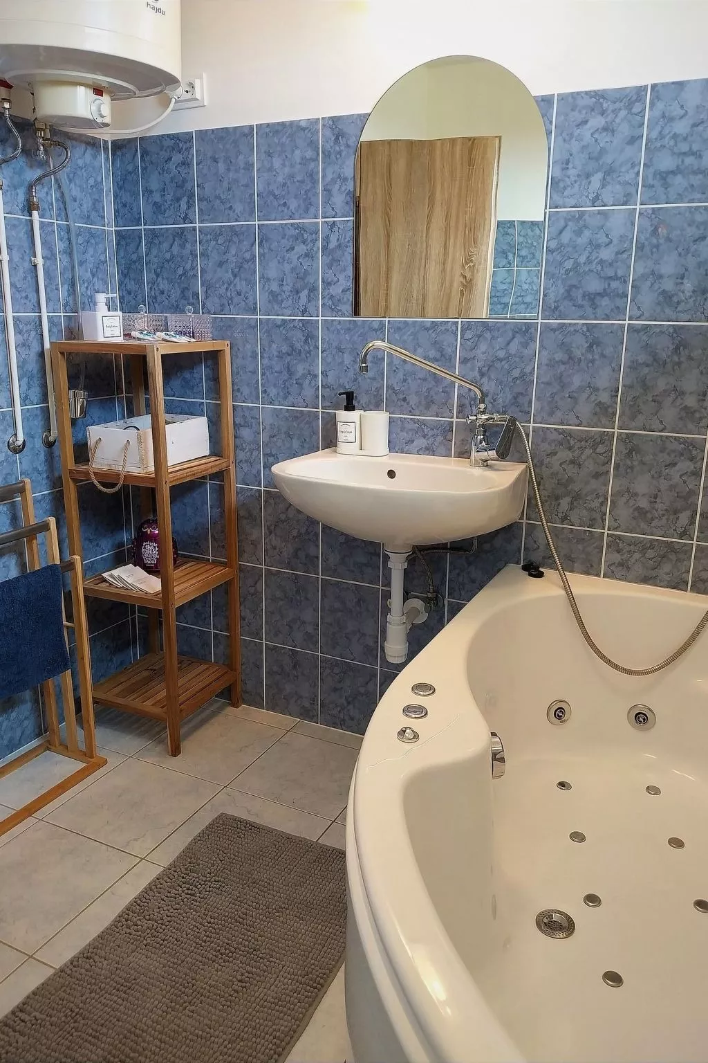 Schönes Ferienhaus für 4 in Balatonkeresztúr-Dedans