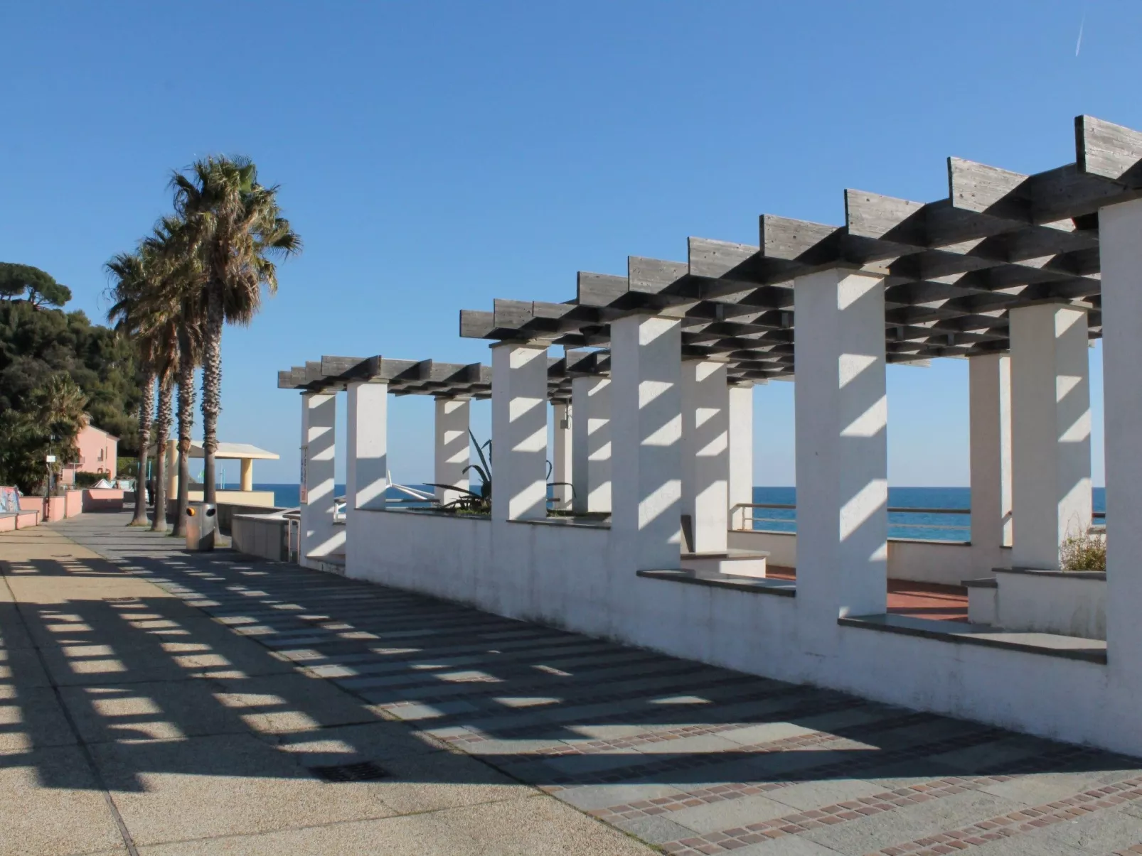 ILA2303 HOUSE CARLA-Outside