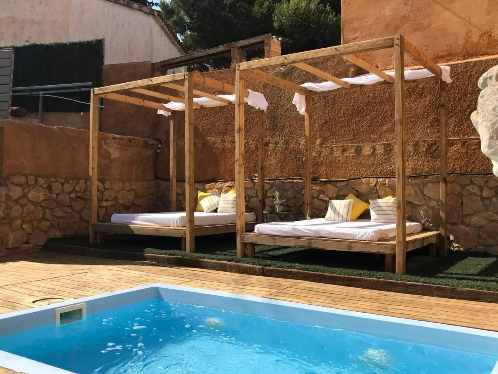 In Can Trabal mit Garten und Grill-Drinnen