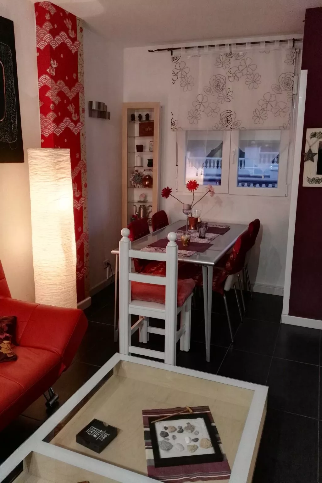 Appartement mit Balkon in einem Komplex mit Gemeinschaftspool am Meer-Drinnen