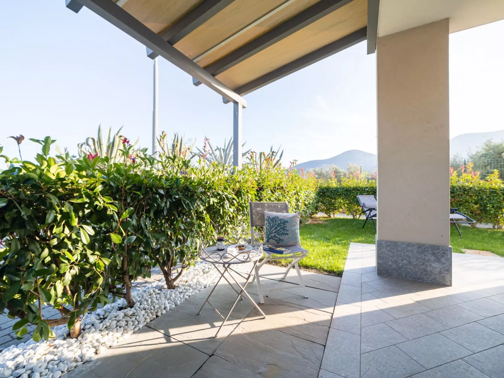 Perla Abernathy - Haus mit Pool und Garten-Outside