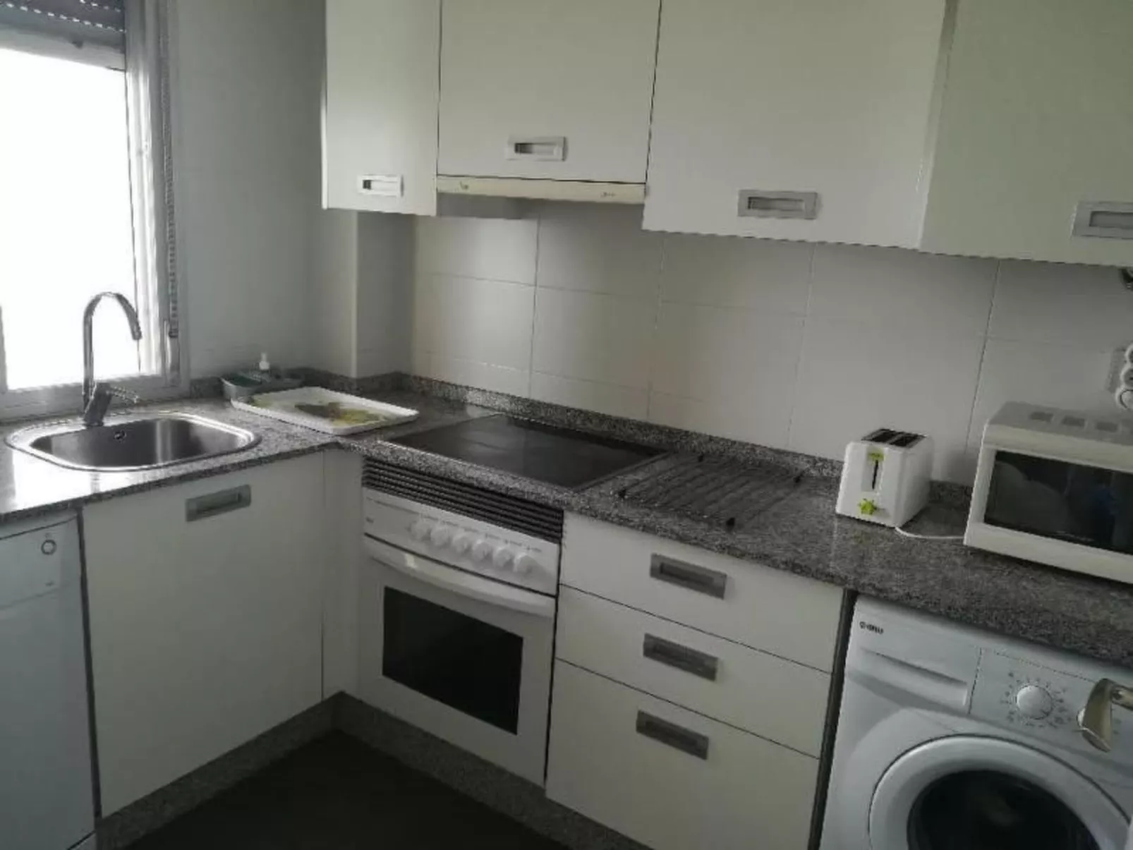 Mit Gemeinschaftspool-Dedans