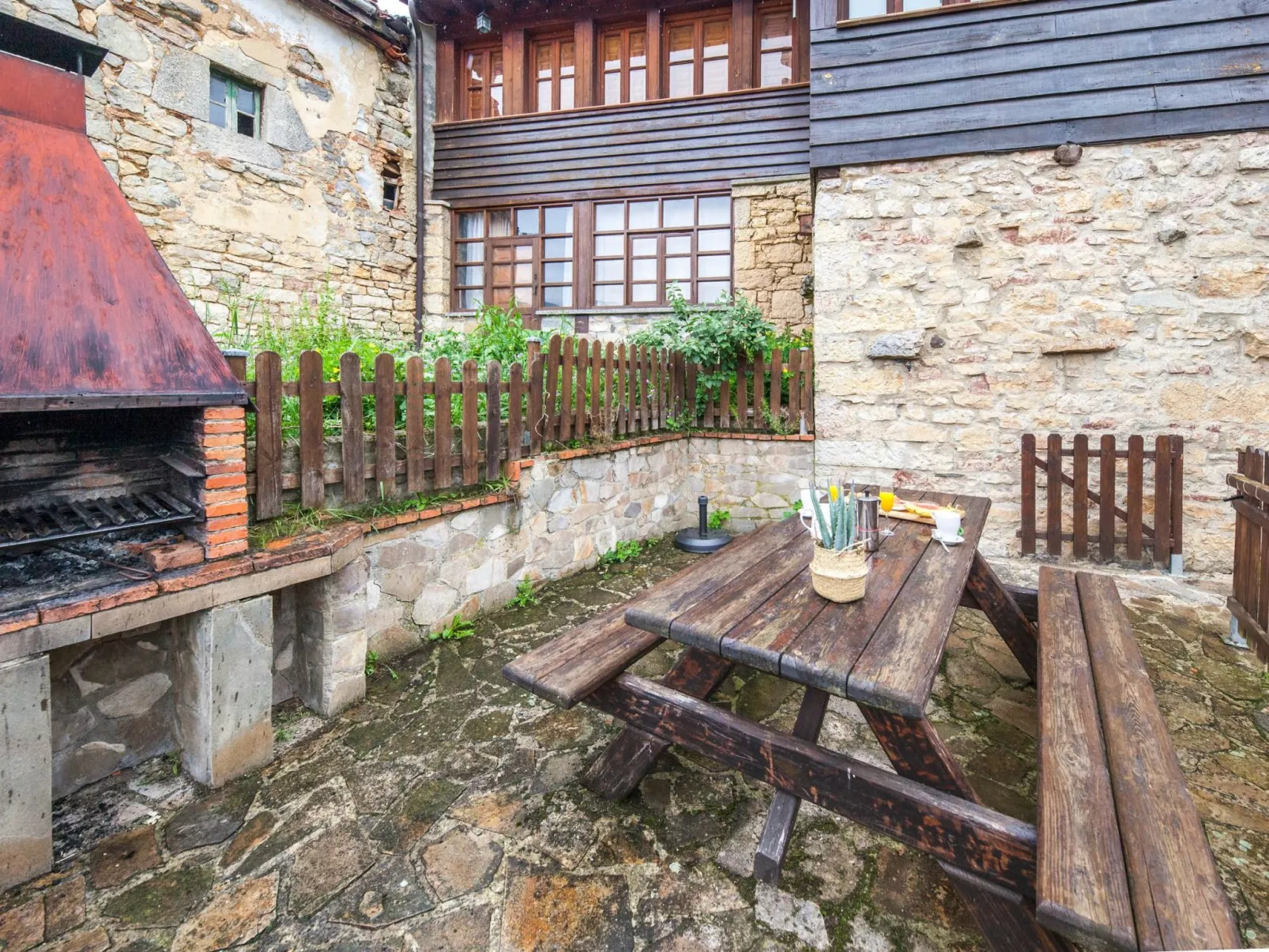 Berghütte mit Terrasse, Kamin und Jacuzzi-Outside