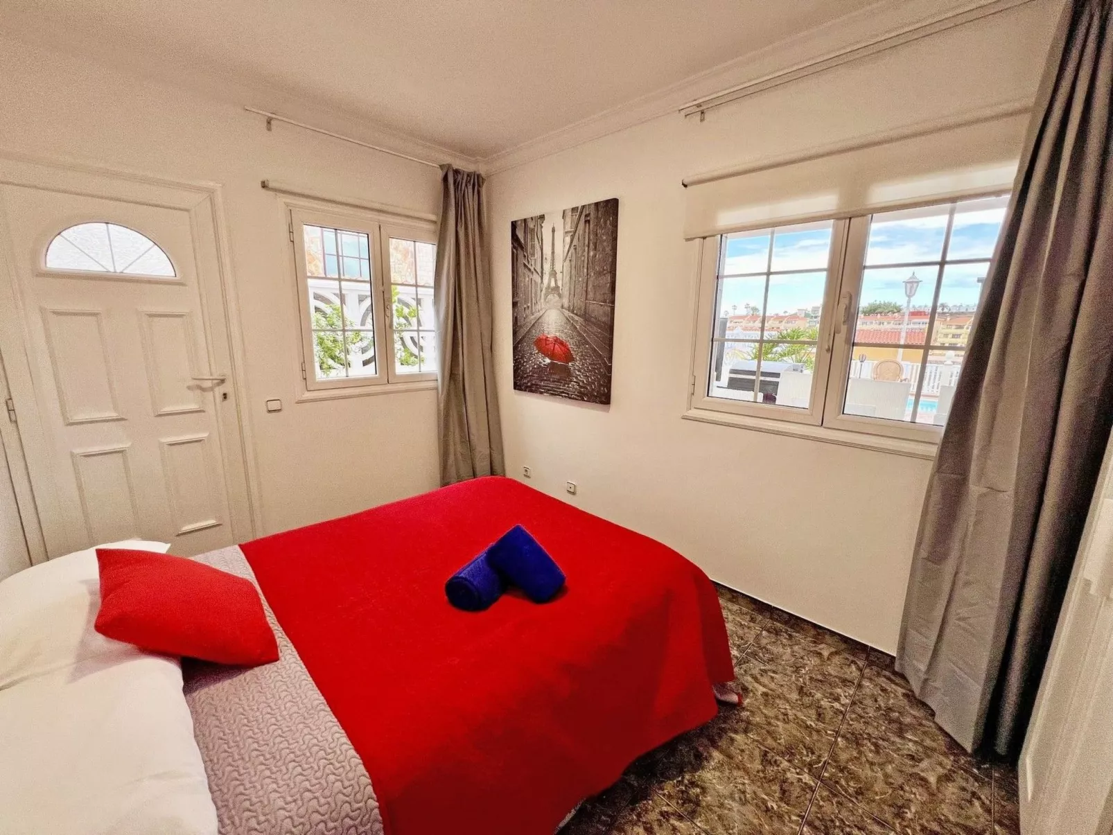 Villa "Esmeralda" mit Garten, Grill und Terrasse-Inside