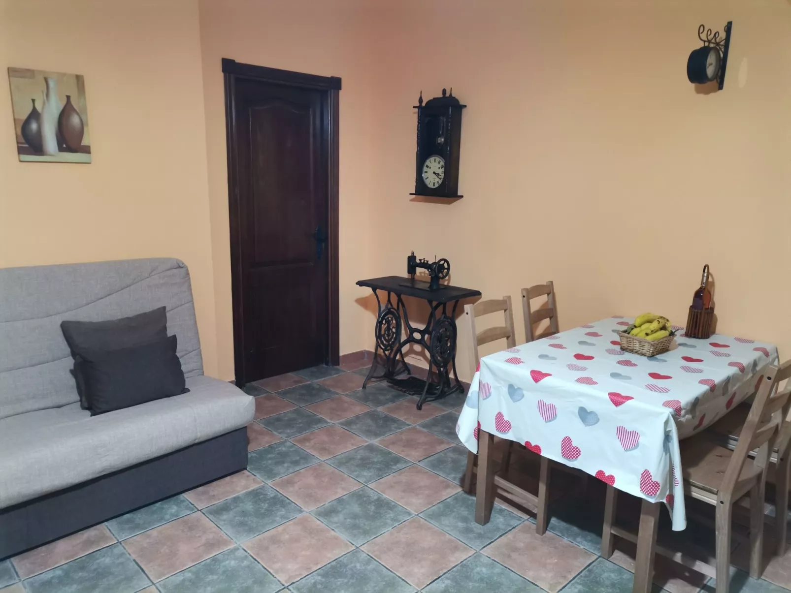 "La Almendra" mit Terrasse-Inside