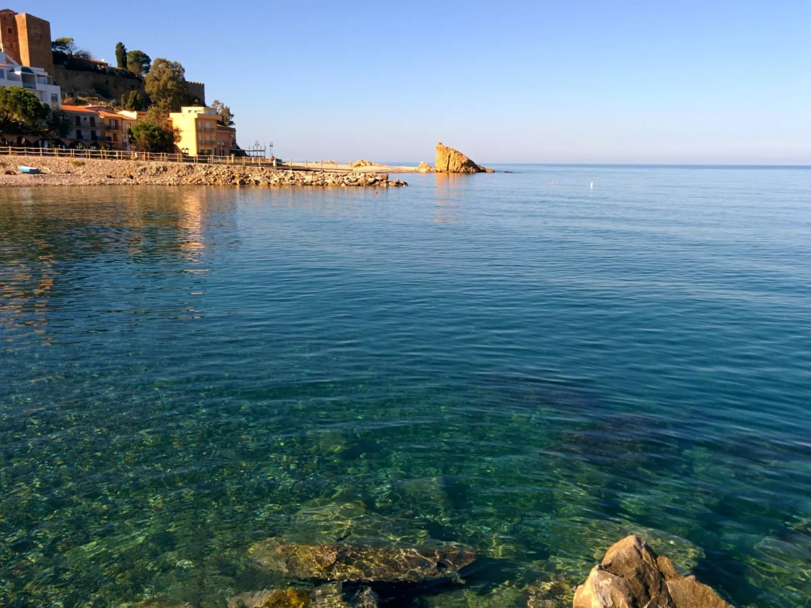 Luna rossa charmantes Haus-Drinnen