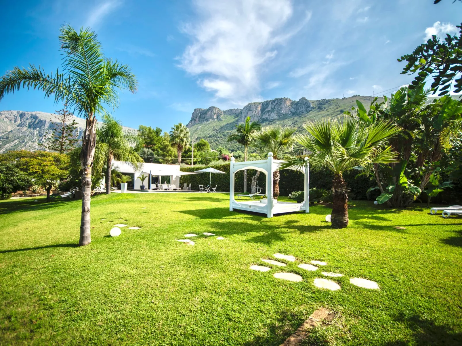 Villa Re di Denari in Terrasini-Drinnen