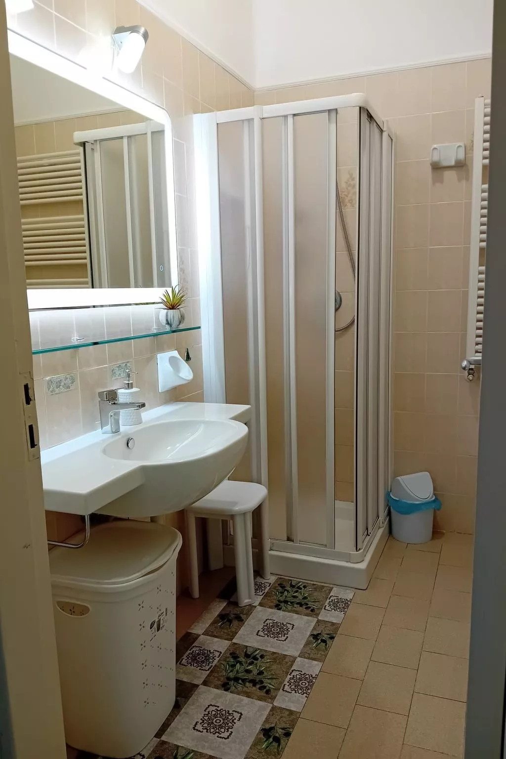 Wohnung mit Privatparkplatz-Inside