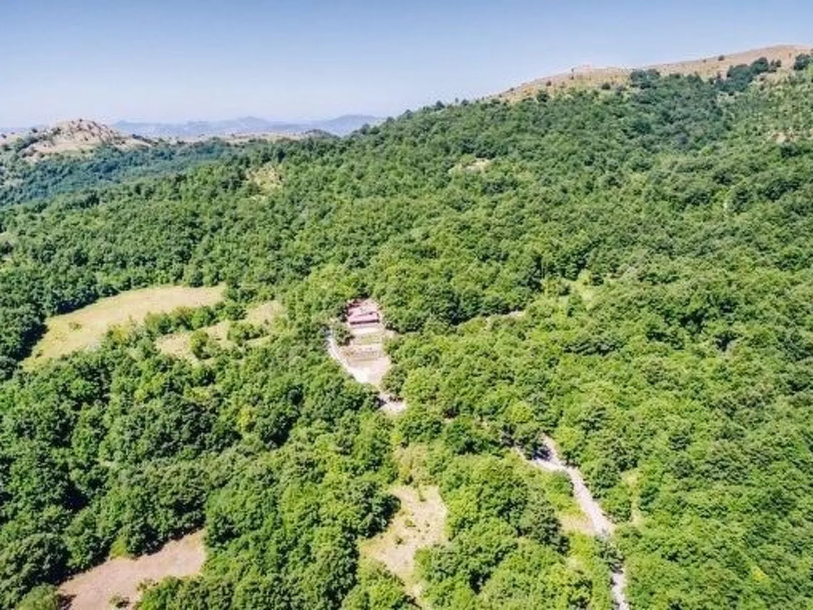 Bauernhaus im grünen Sannio mit Schwimmbad-Outside
