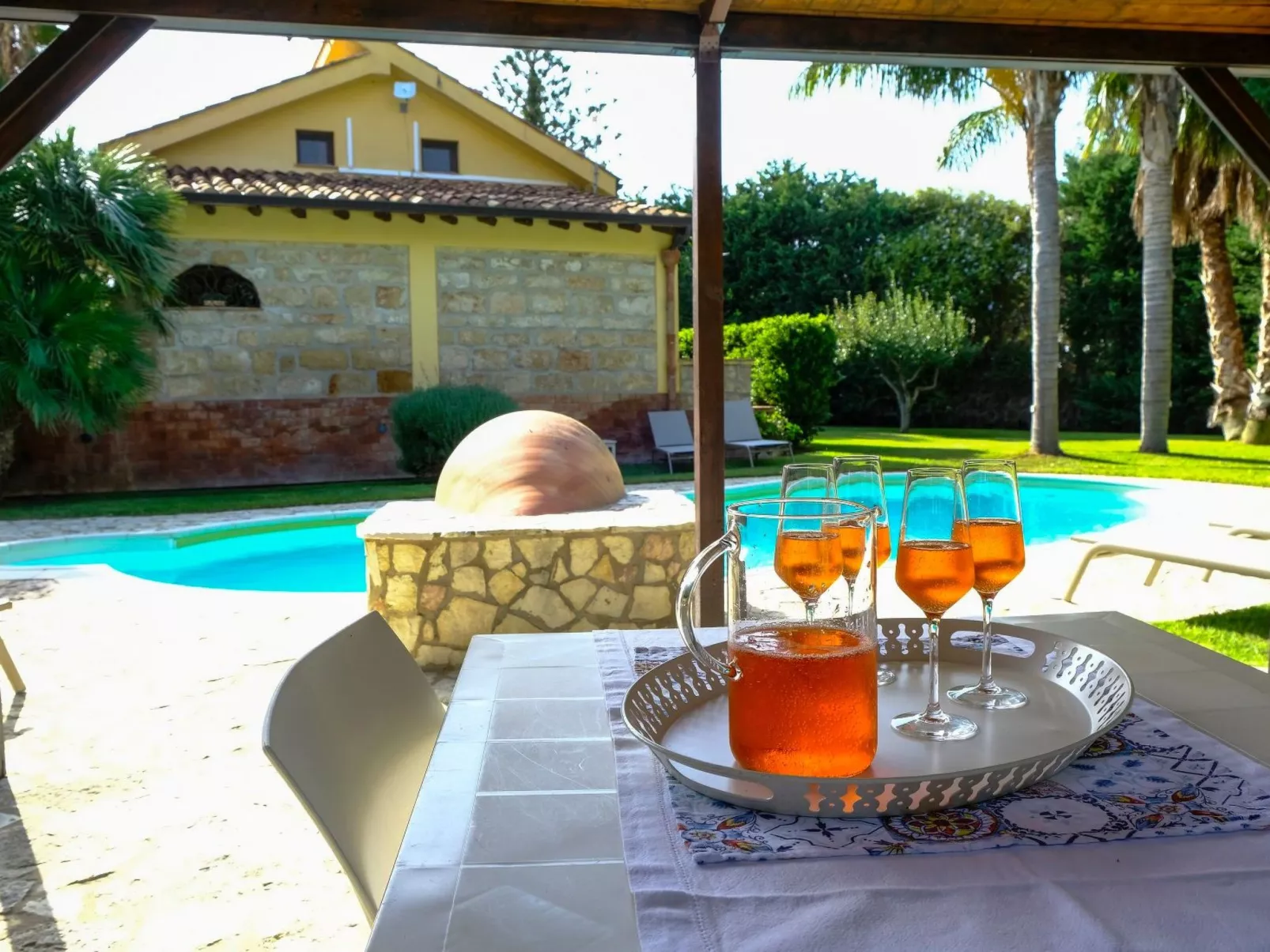 "Carta Fashion" mit eigenem Pool-Image-tags.info