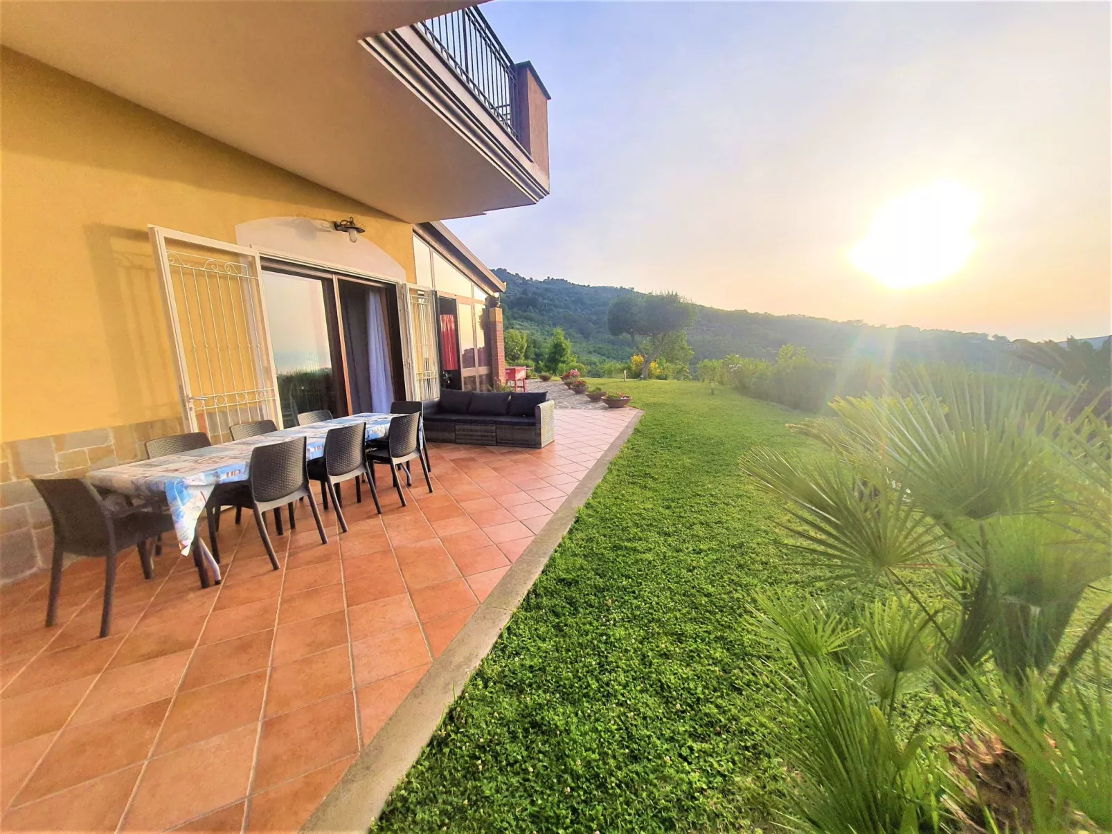 Mit Aussicht und Pool-Inside