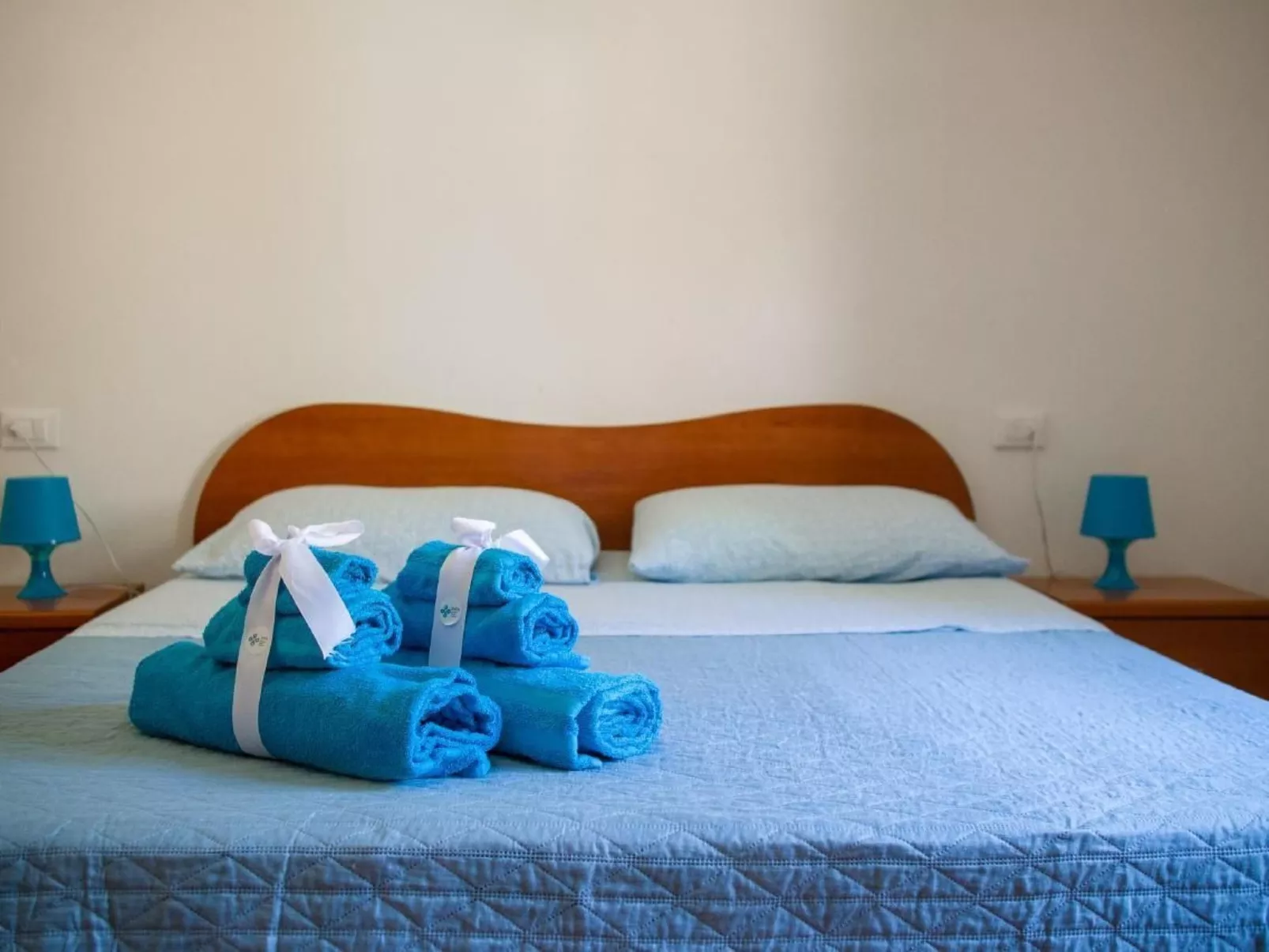 Villa mit gemeinsamem Pool und Meerblick-Dedans