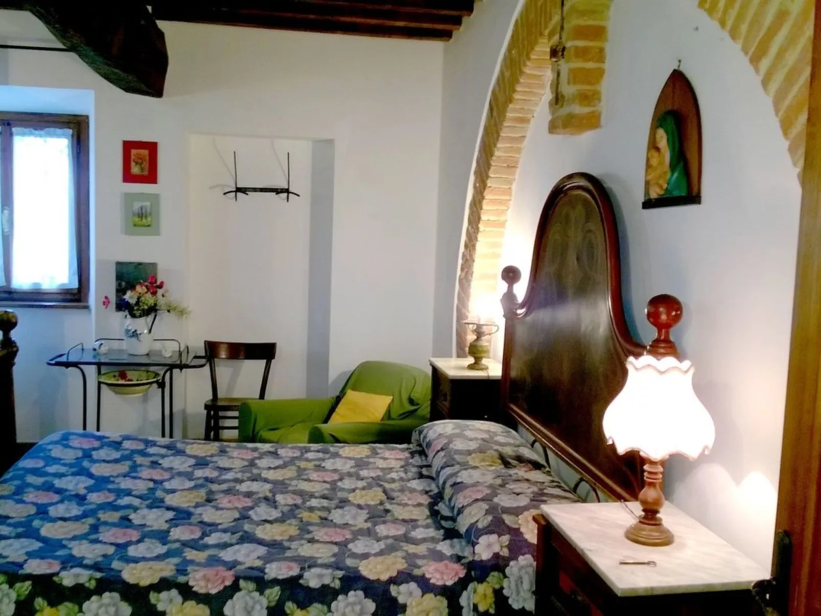 Haus in Marciano mit privatem Parkplatz-Image-tags.info