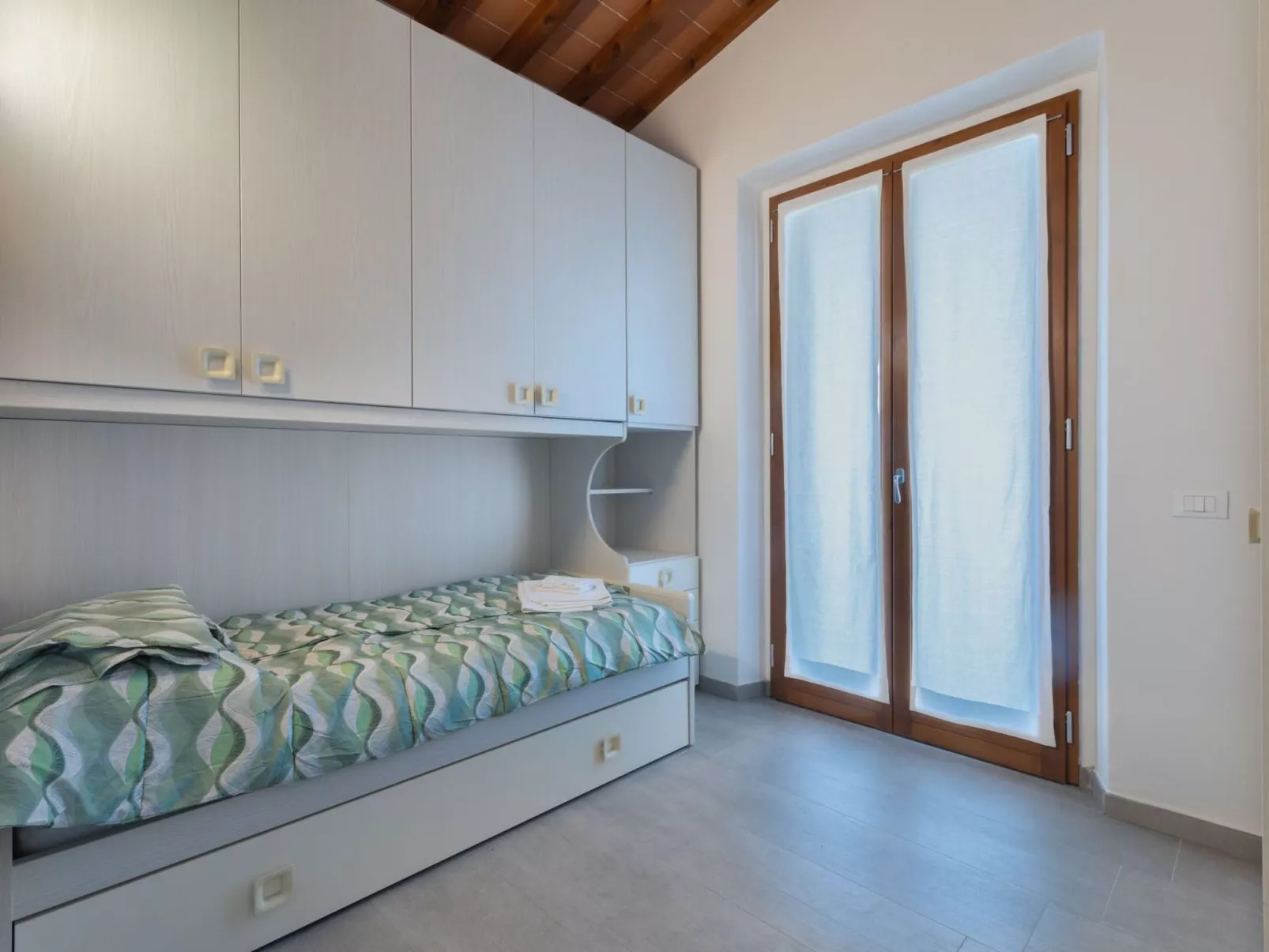 Modernes Haus mit Garten und privatem Parkplatz-Dedans