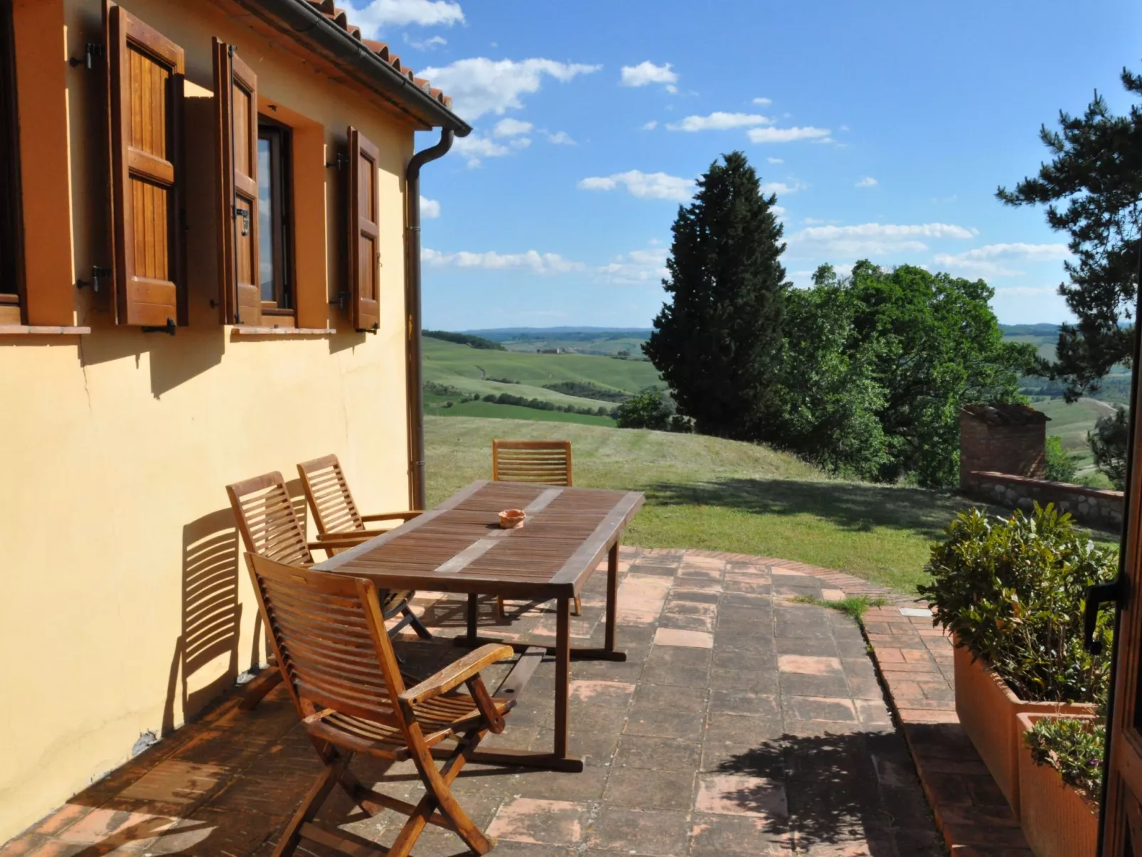 Bauernhof "Azzara-Outside