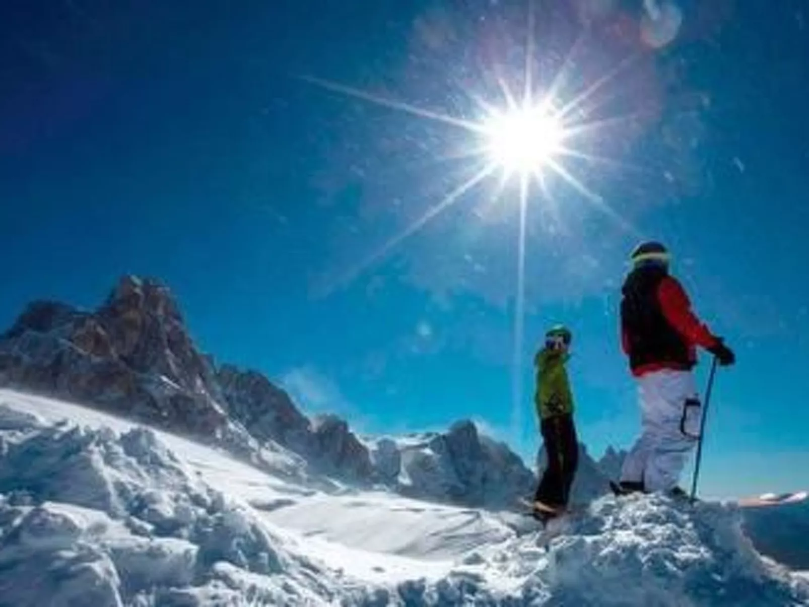 Romantisches Chalet in den Wiesen der Dolomiten-Outside