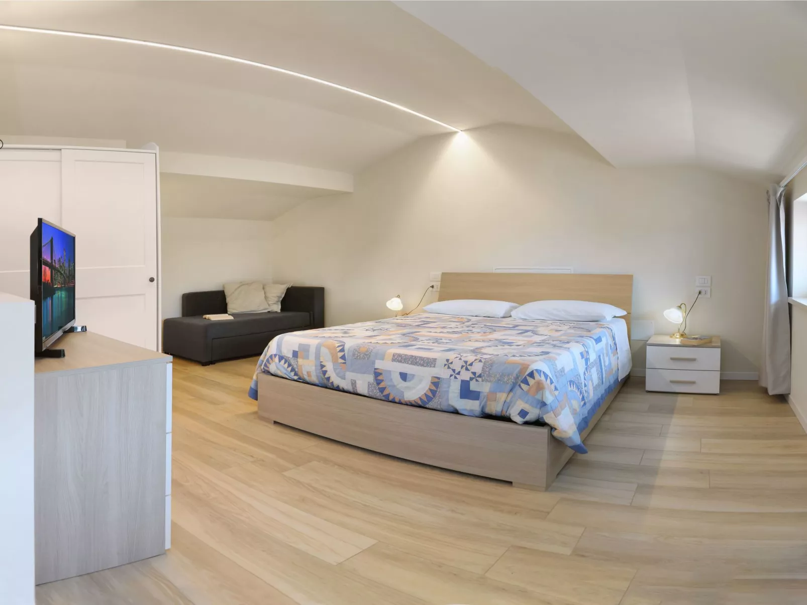 'Vall' mit Privatparkplatz-Dedans