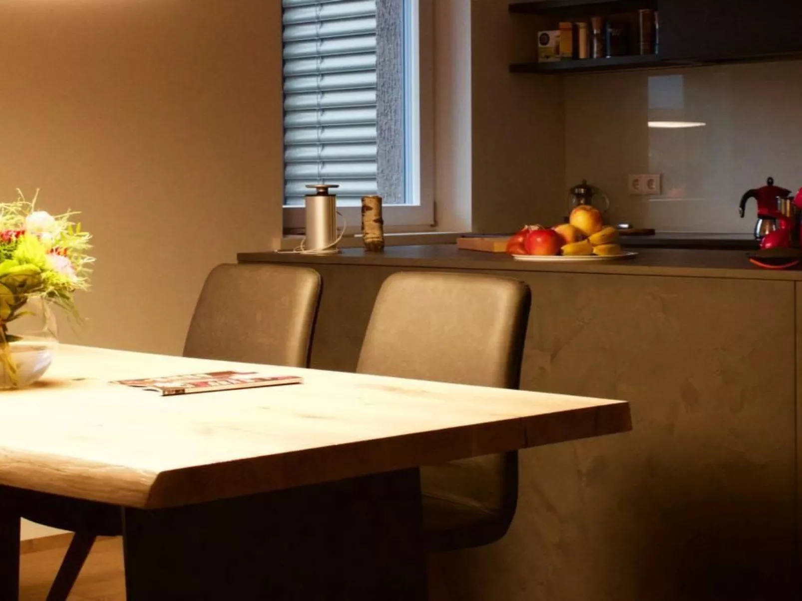 Apartment mit Balkon-Drinnen