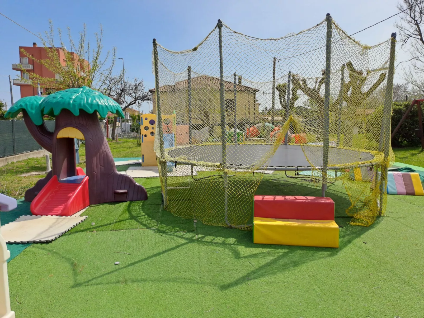 Onda su onda von Holiday World-Dehors