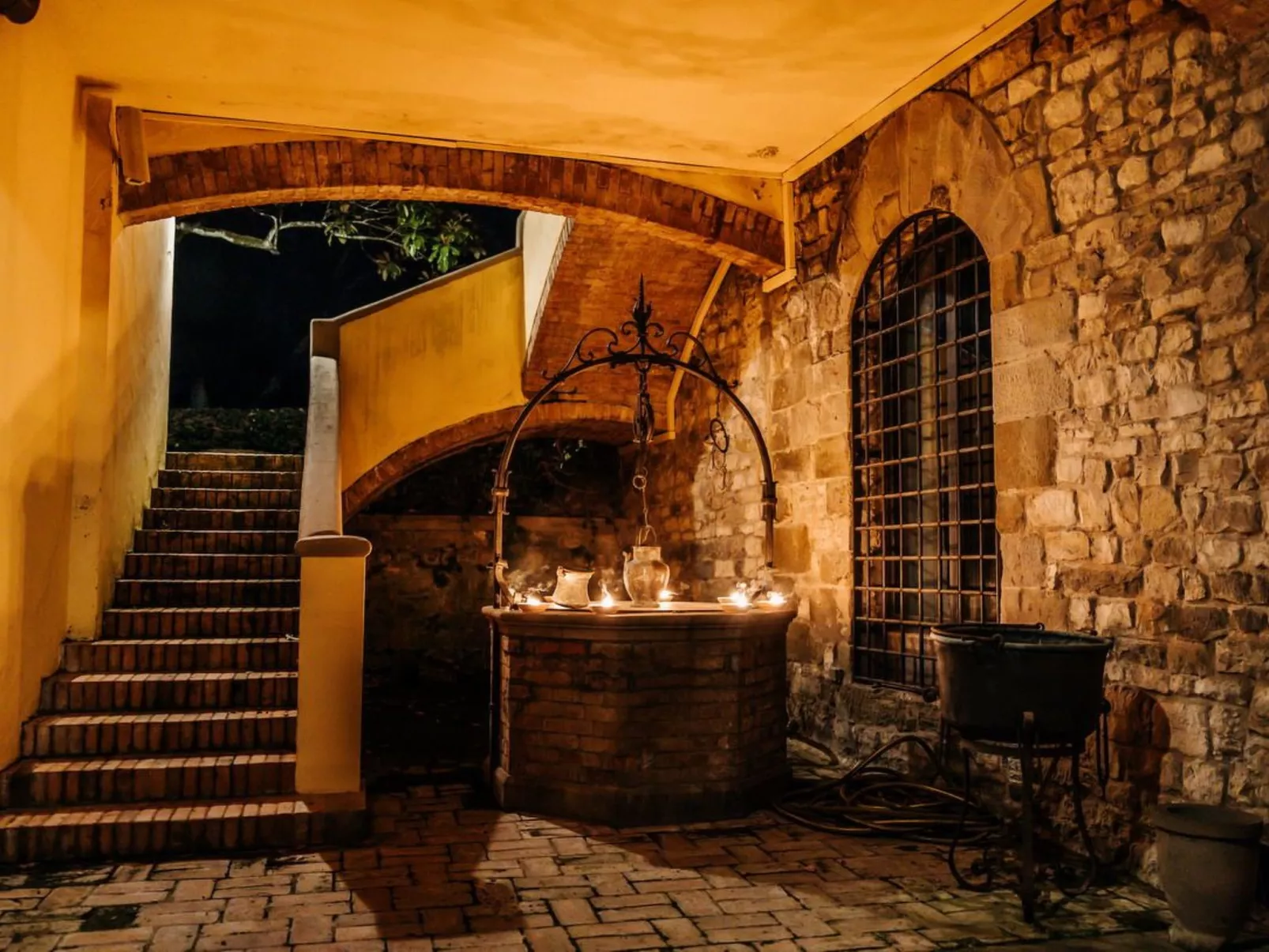 Wunderschöne Villa mit atemberaubender Aussicht und privatem Pool-Outside