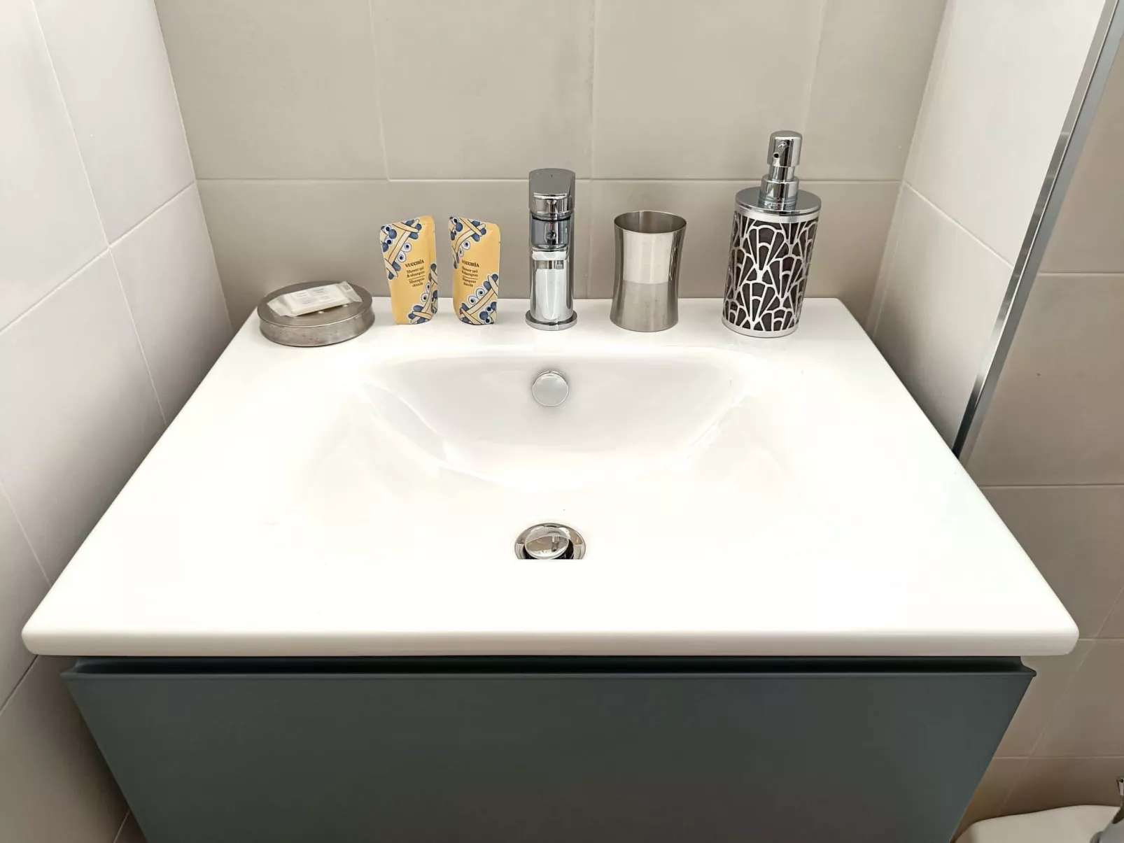 Wohnung im Stadtzentrum von Palermo, nur einen Steinwurf vom Teatro Massimo ent-Drinnen