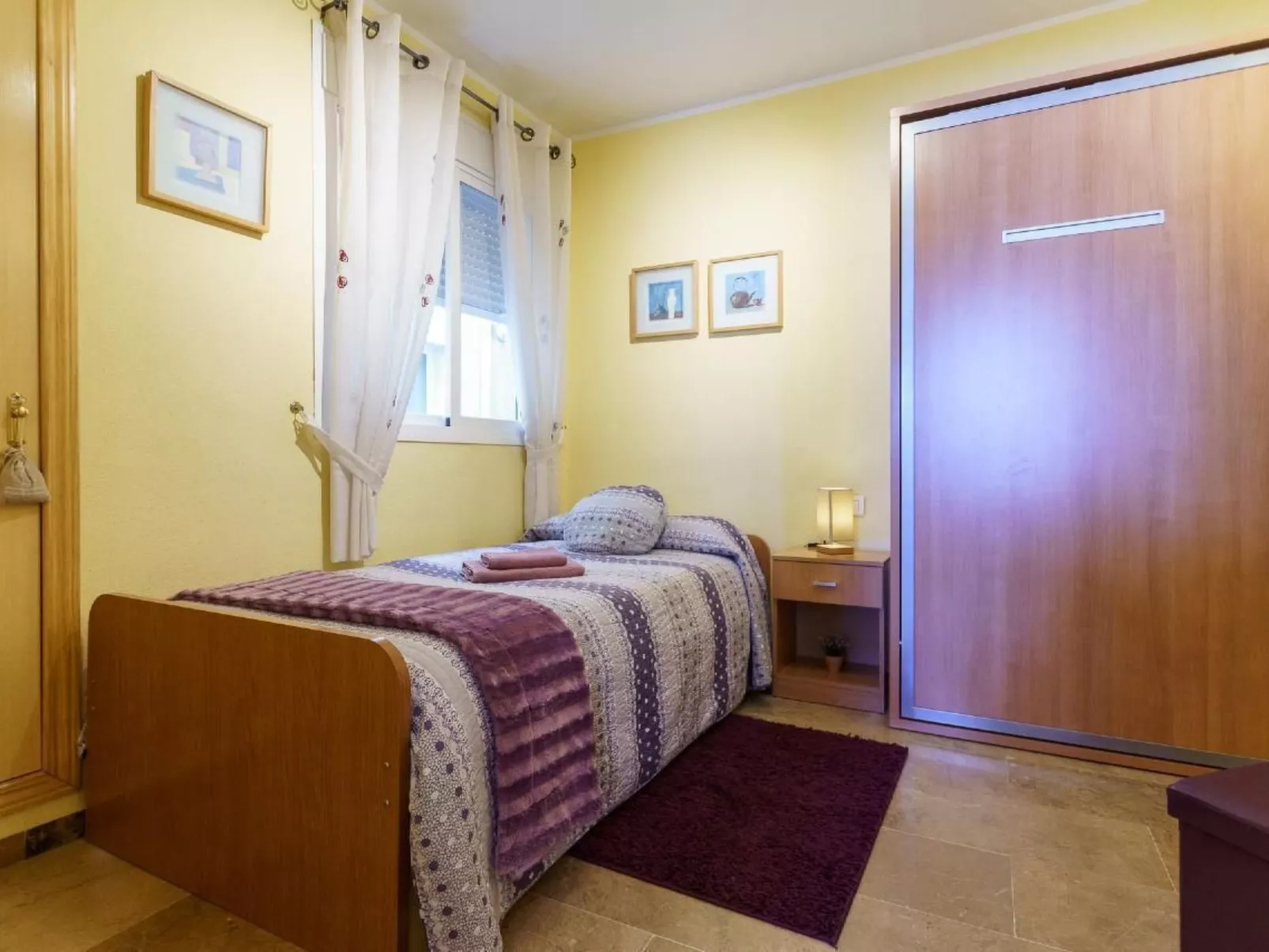 In Strandnähe-Drinnen