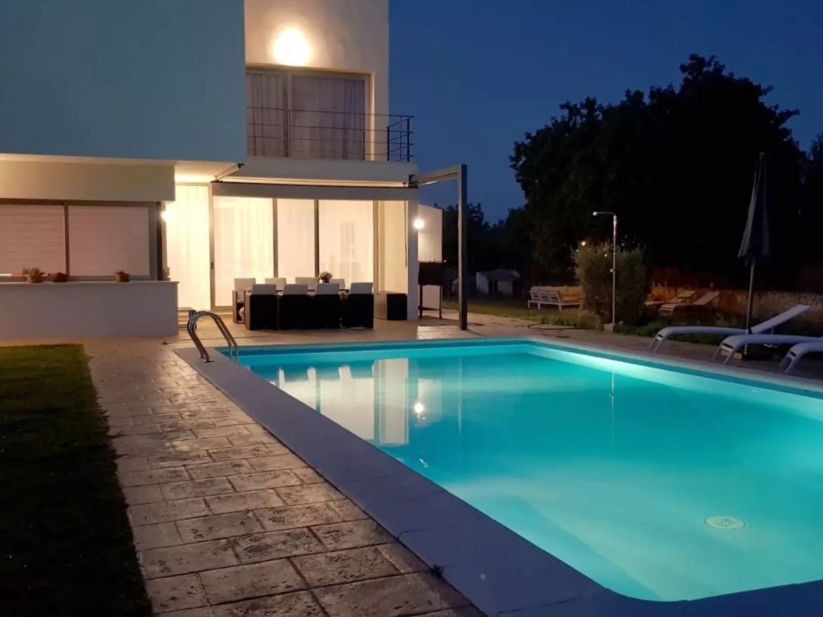 Schönes modernes Ferienhaus C84MLL-Image-tags.info