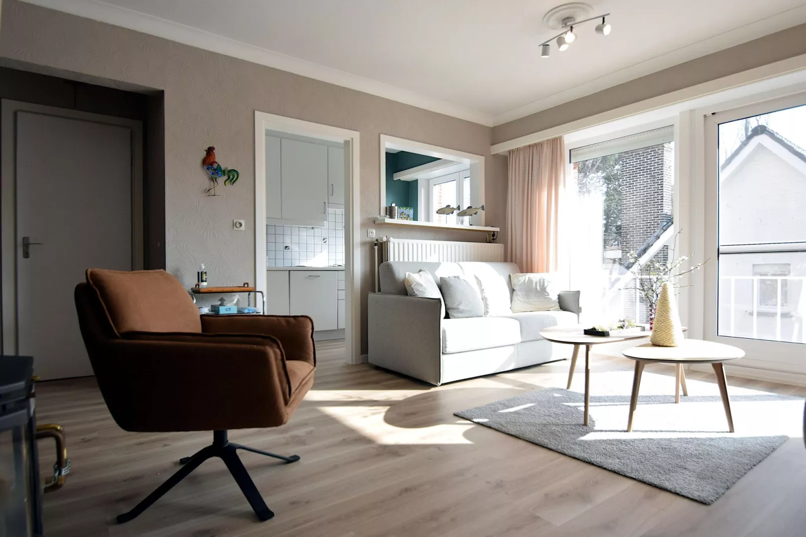 Dante 0103-Living room