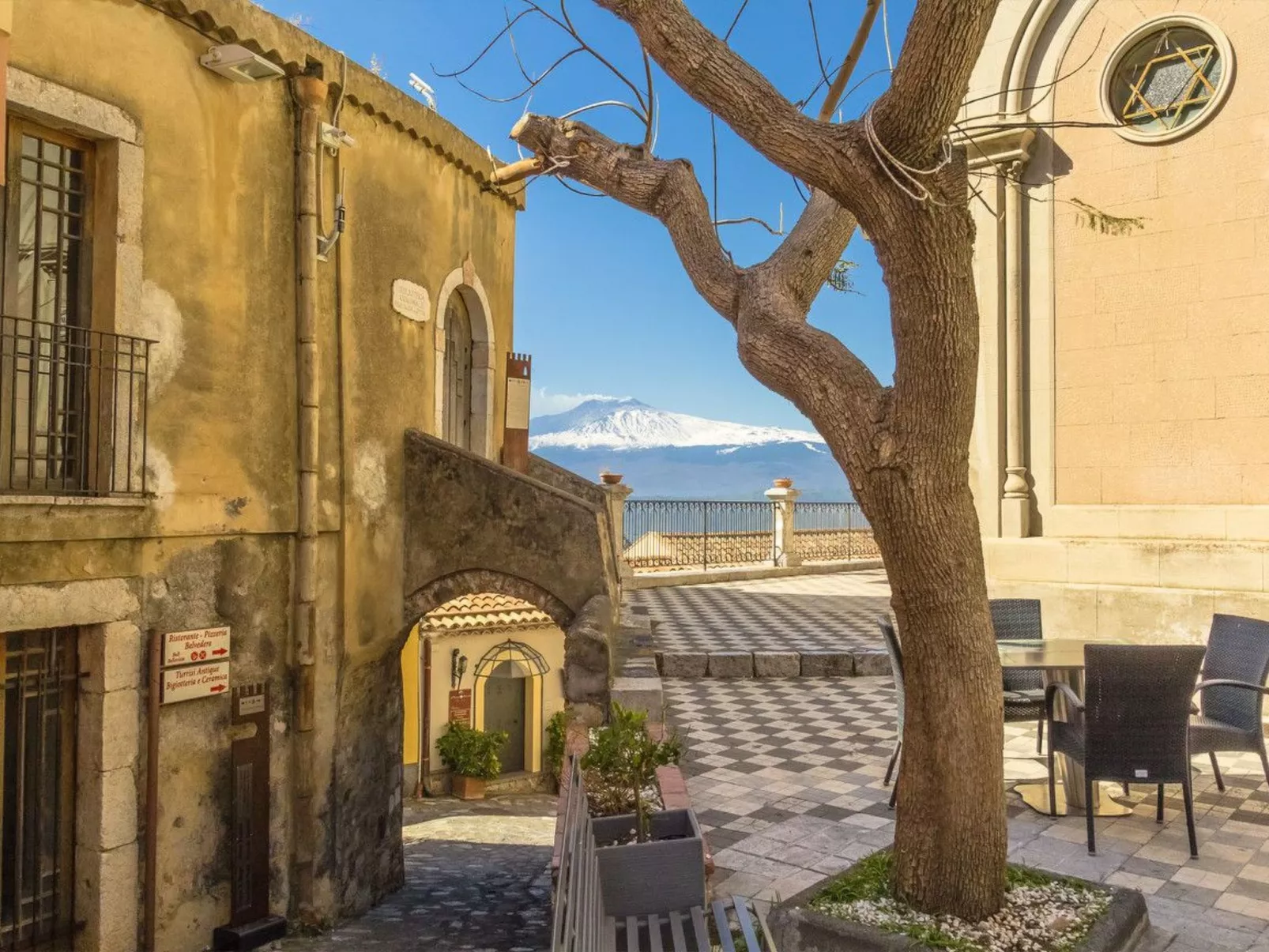 Das Haus des Großvaters in Taormina-Image-tags.info