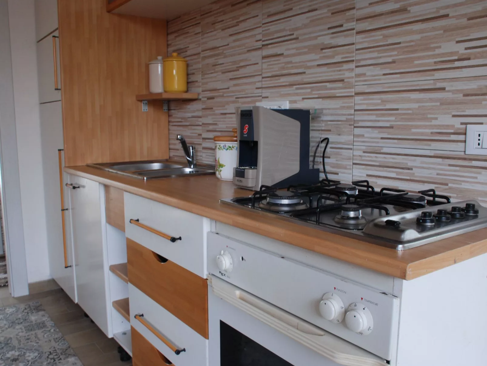 'Villa sul porto-Image-tags.info