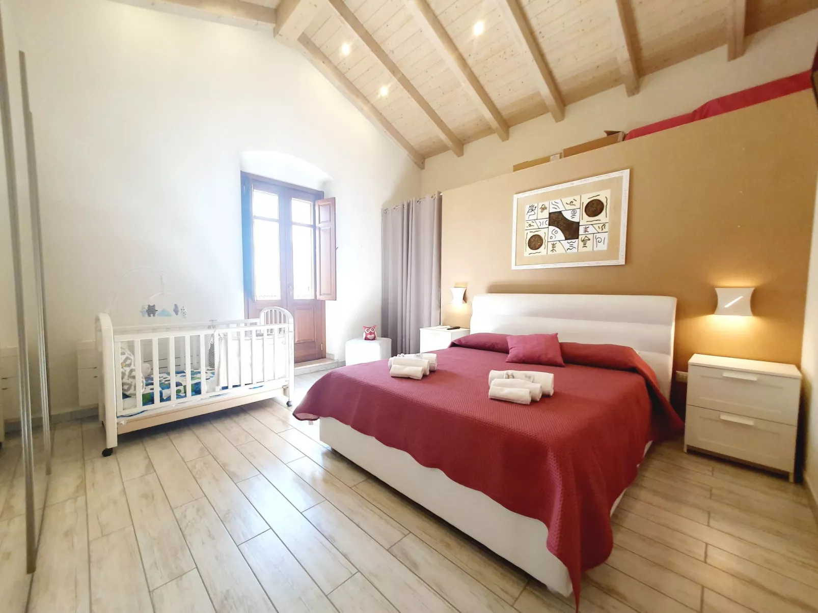 Elegantes Haus in der Nähe des Zentrums-Drinnen