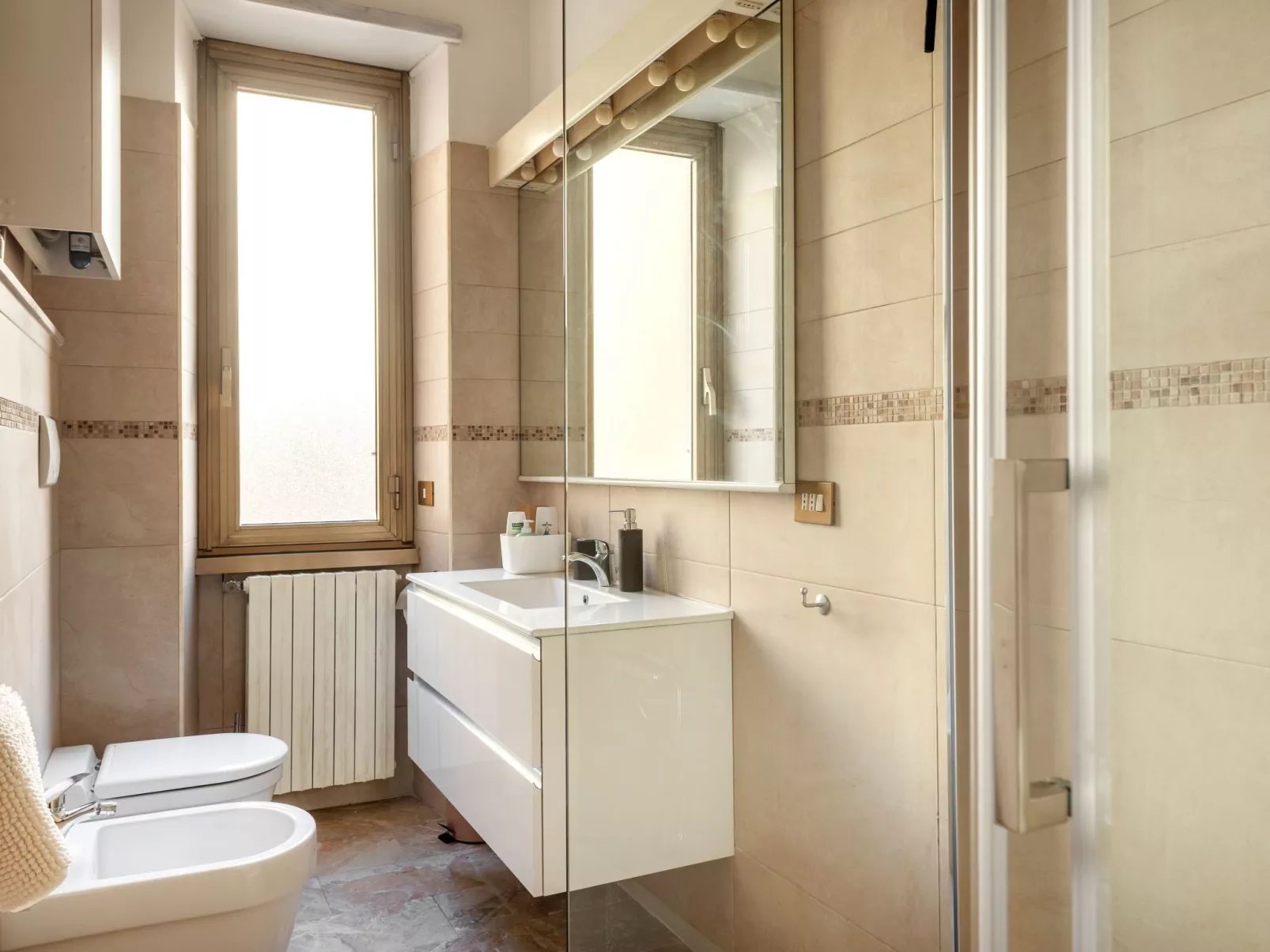 Wohnung27. AC Wi-Fi Metro, Geräumig, S. Giovanni-Inside