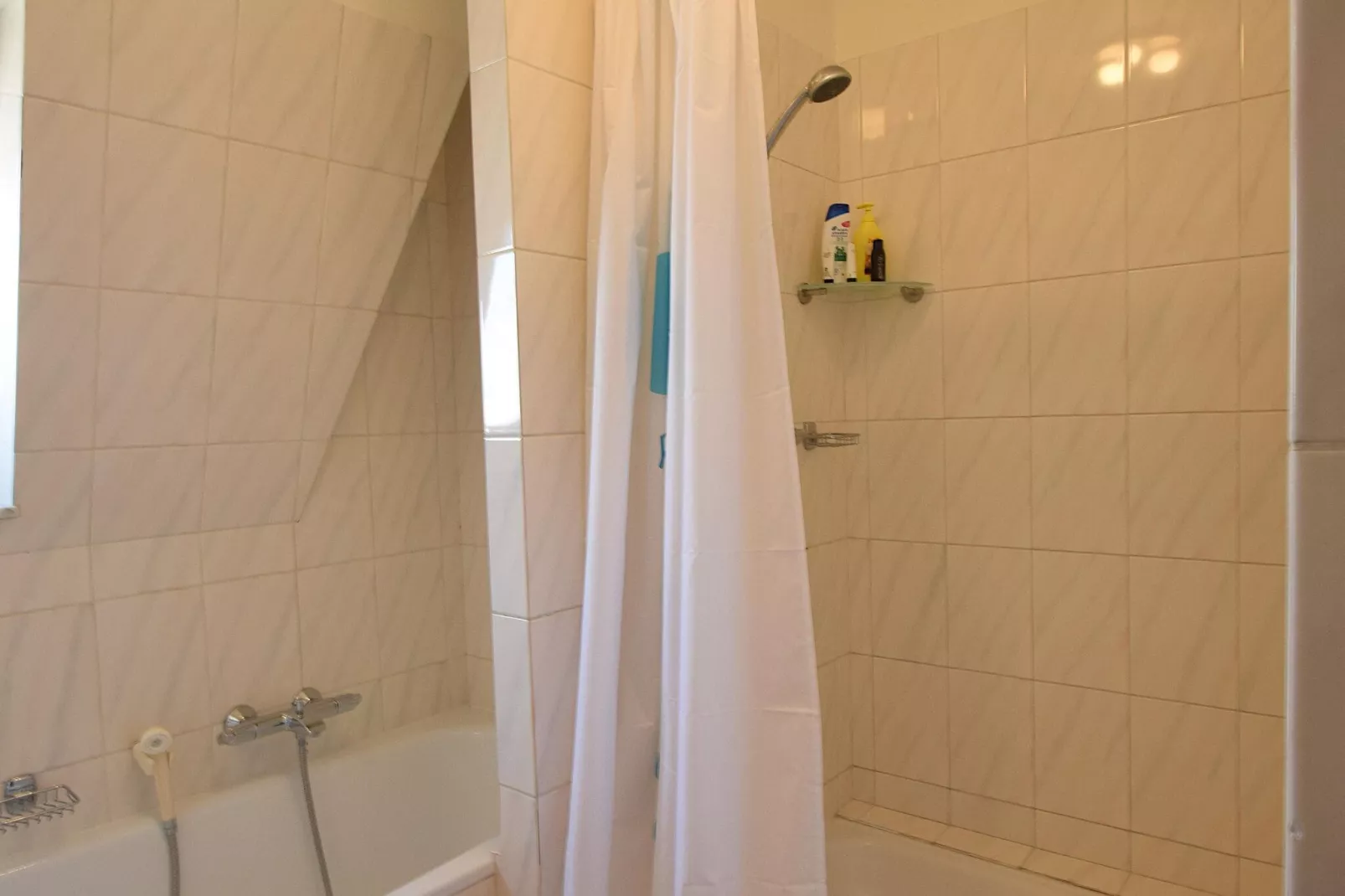 Rosalie 0301 3B-Bathroom