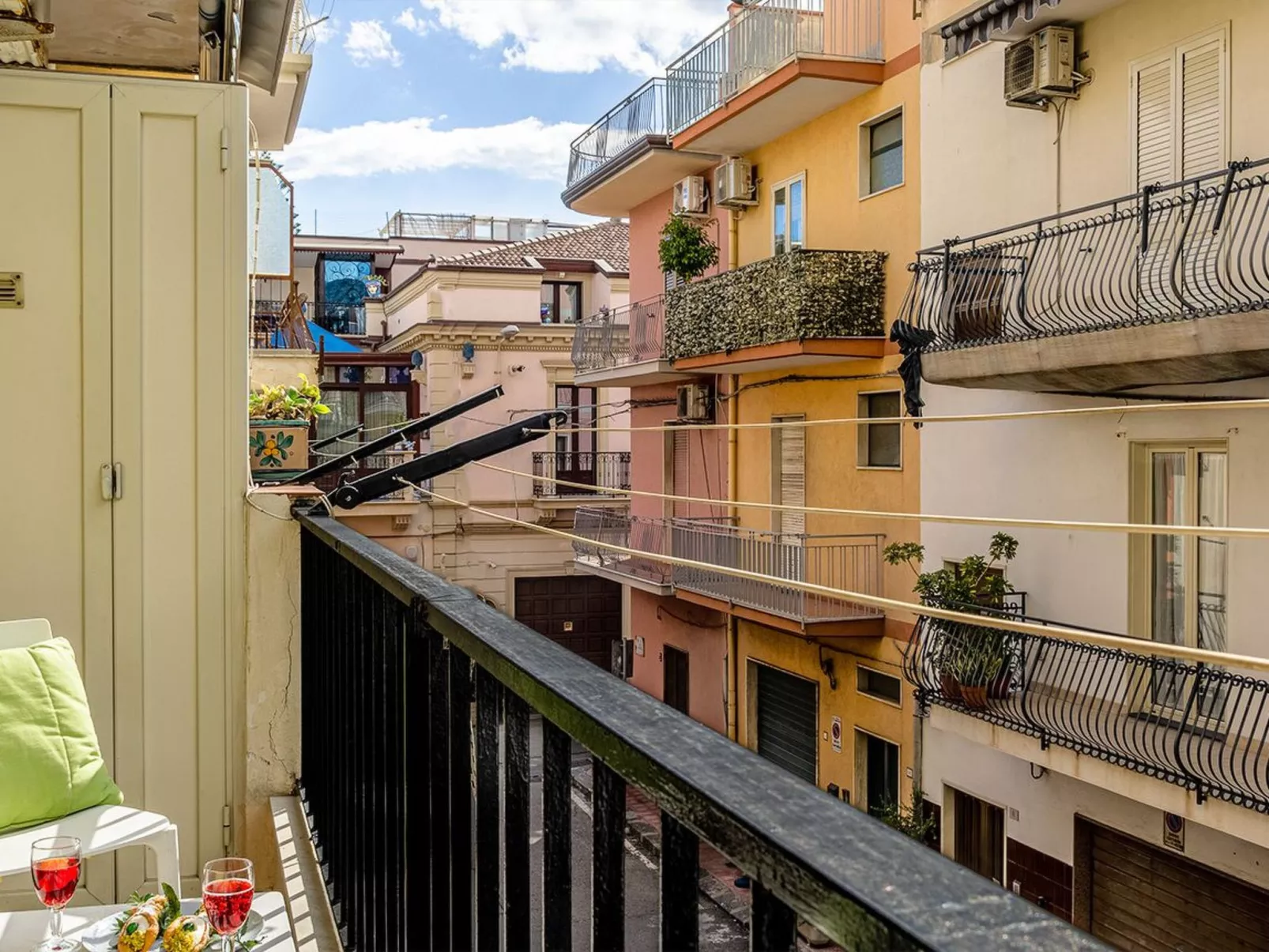 Carmel am Meer-Drinnen