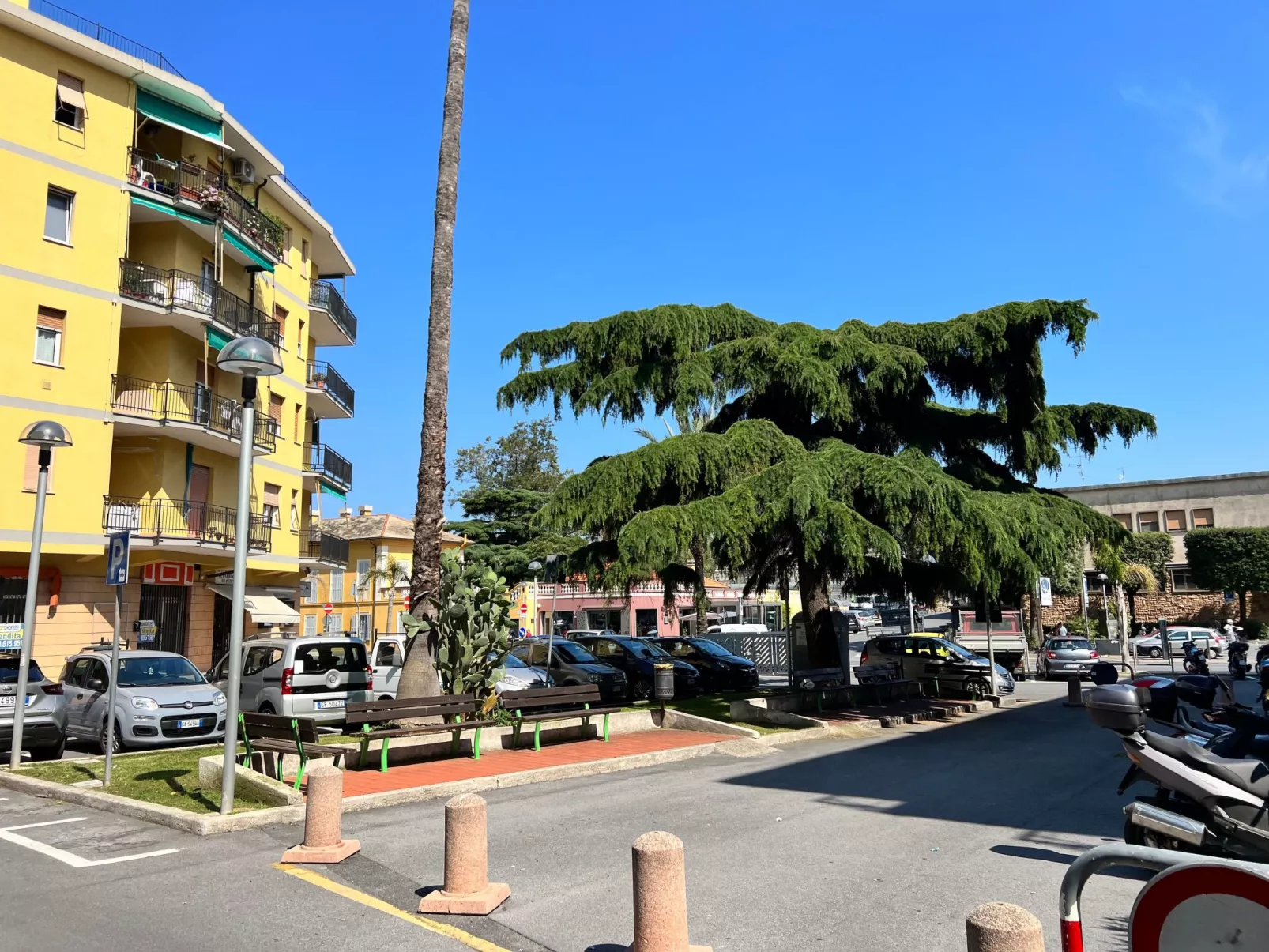 Für 4 Personen ca. 40 m&sup2; in Pietra Ligure, Norditalien (Ligurien)-Draußen