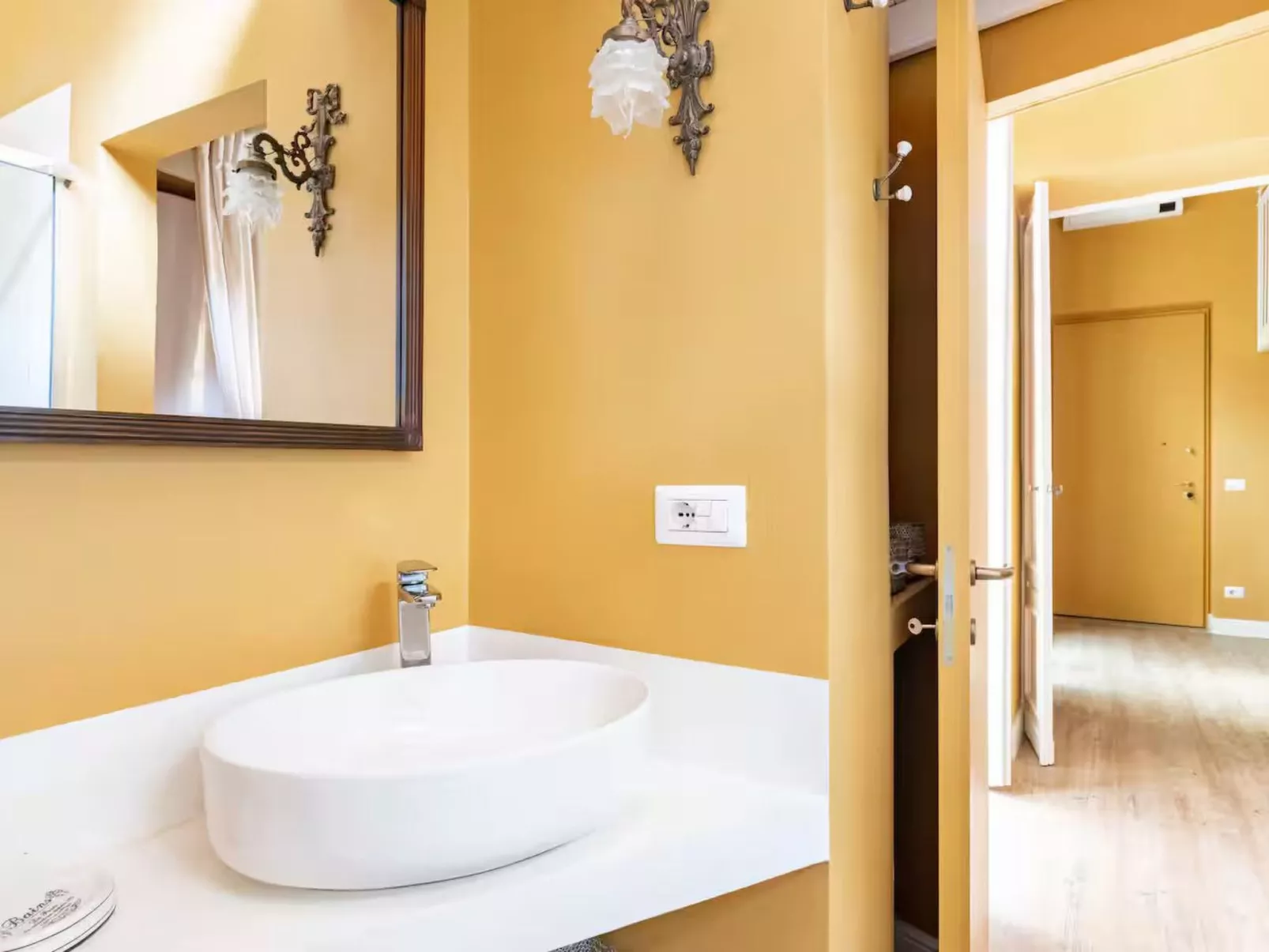 Carla B von Holiday World-Dedans