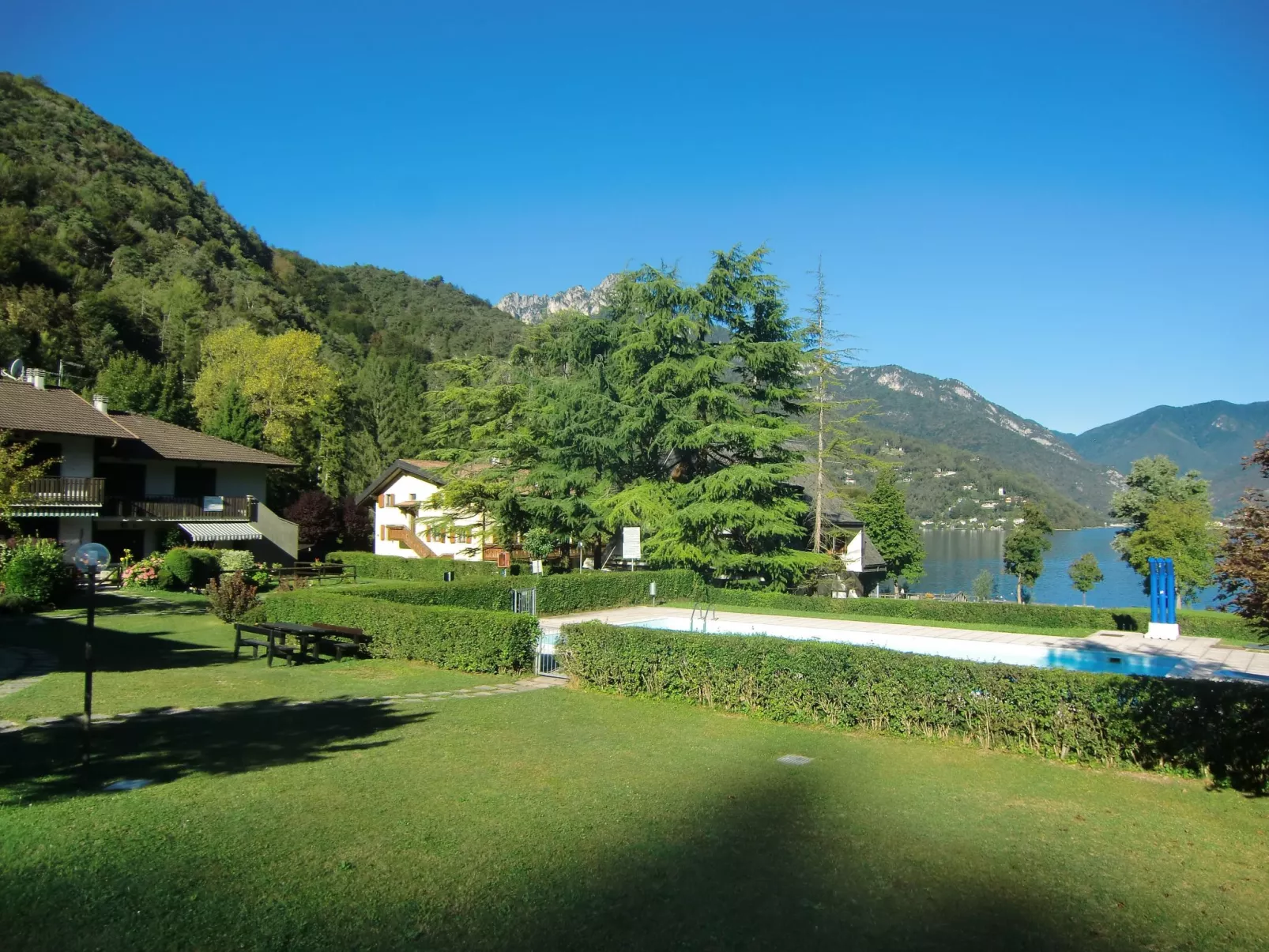 Wohnung mit Balkon mit Seeblick-Draußen