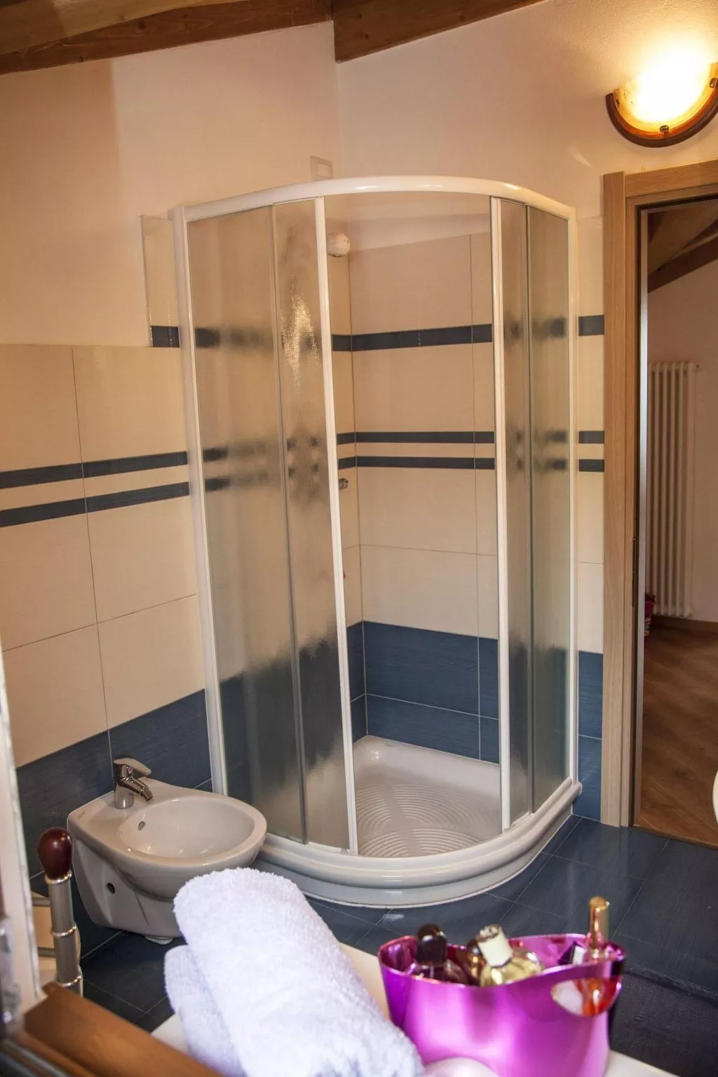 Wohnung "Spaziosa mansarda"-Drinnen