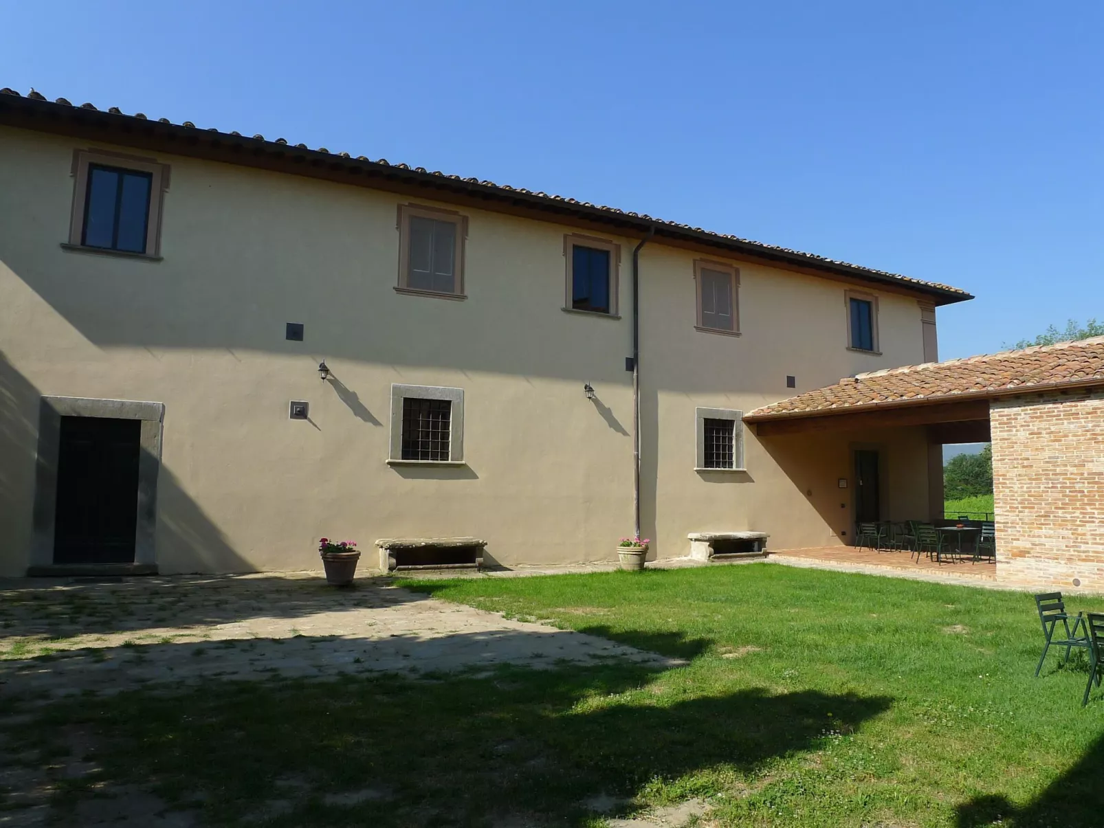 Geräumige Wohnung mit 3 Schlafzimmern und 3 Bädern-Outside