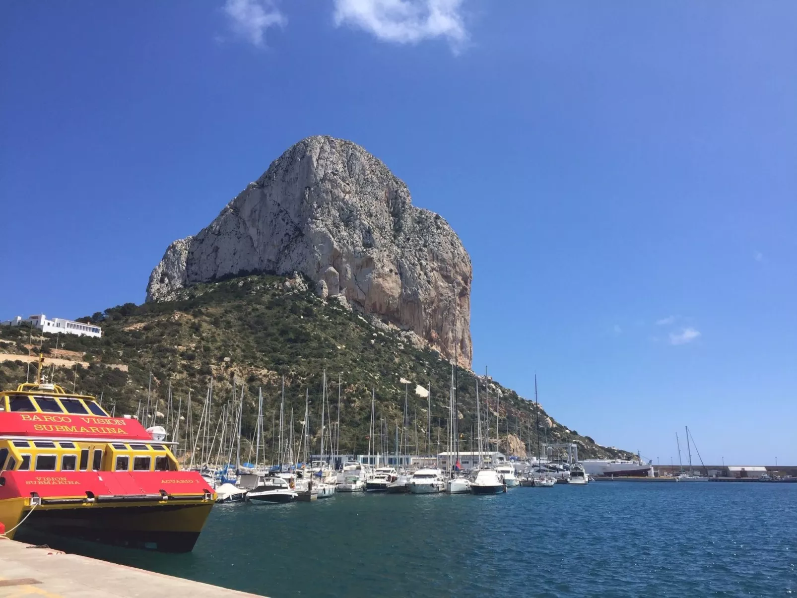 Mit privatem Pool und Meerblick-Draußen