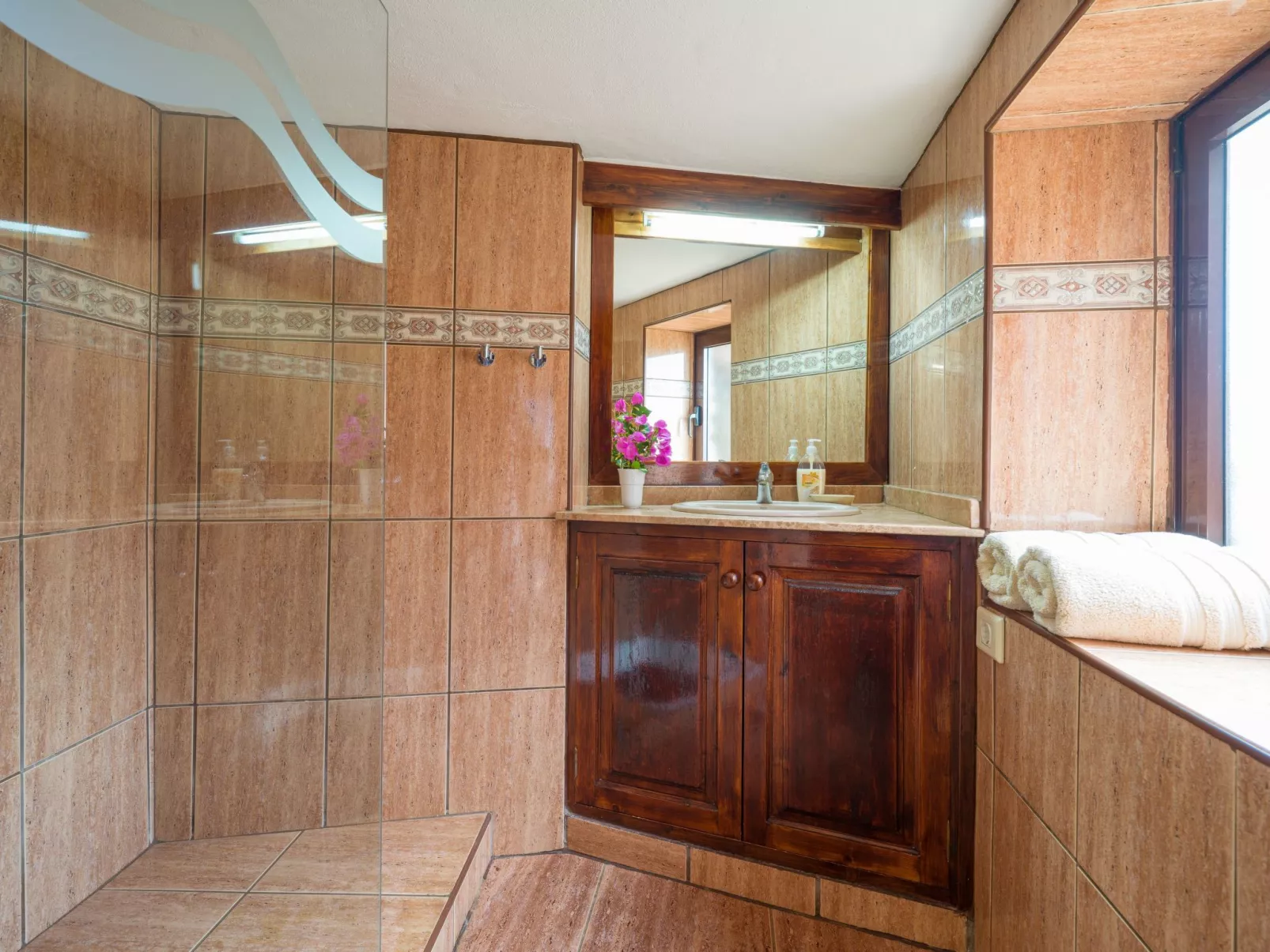 Finca "Castillo Bentley" Schlafen in einer vulkanischen Höhle-Inside